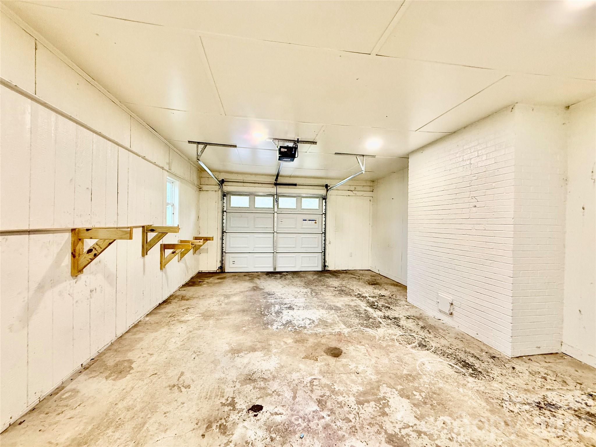 2213 Balmy Court — Lancaster