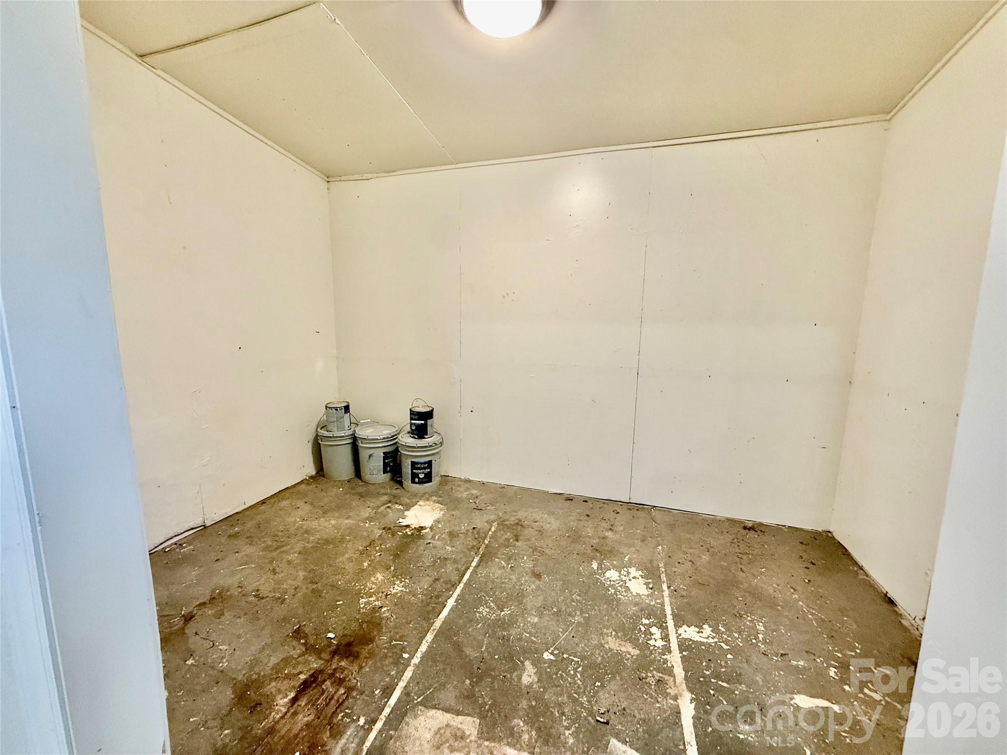 2213 Balmy Court — Lancaster