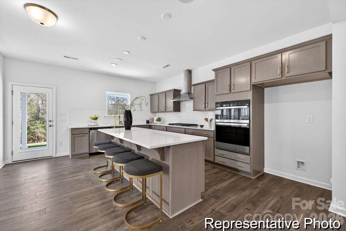 136 Deercroft Lane #166p — Red Cross