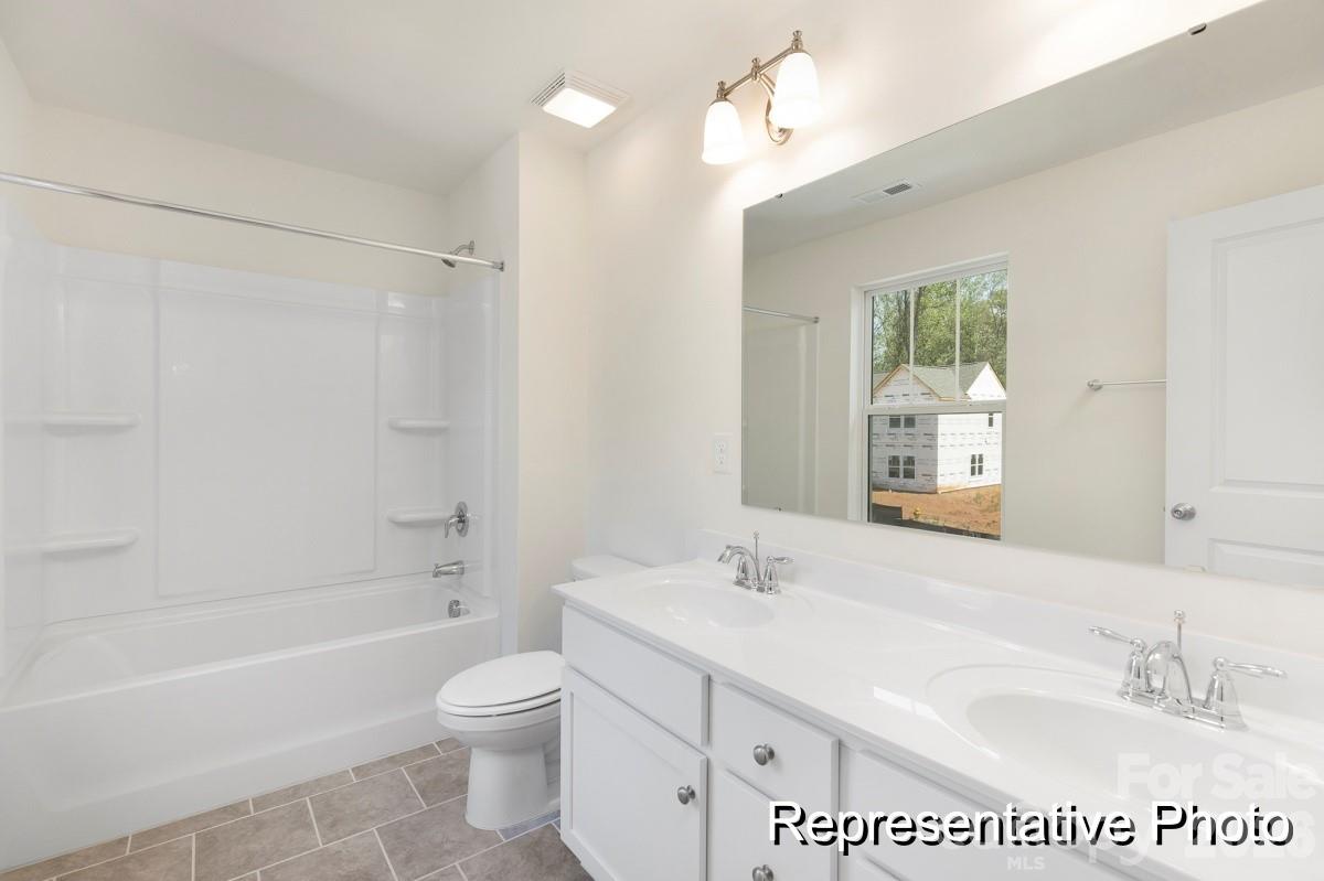 142 Deercroft Lane #169p — Red Cross