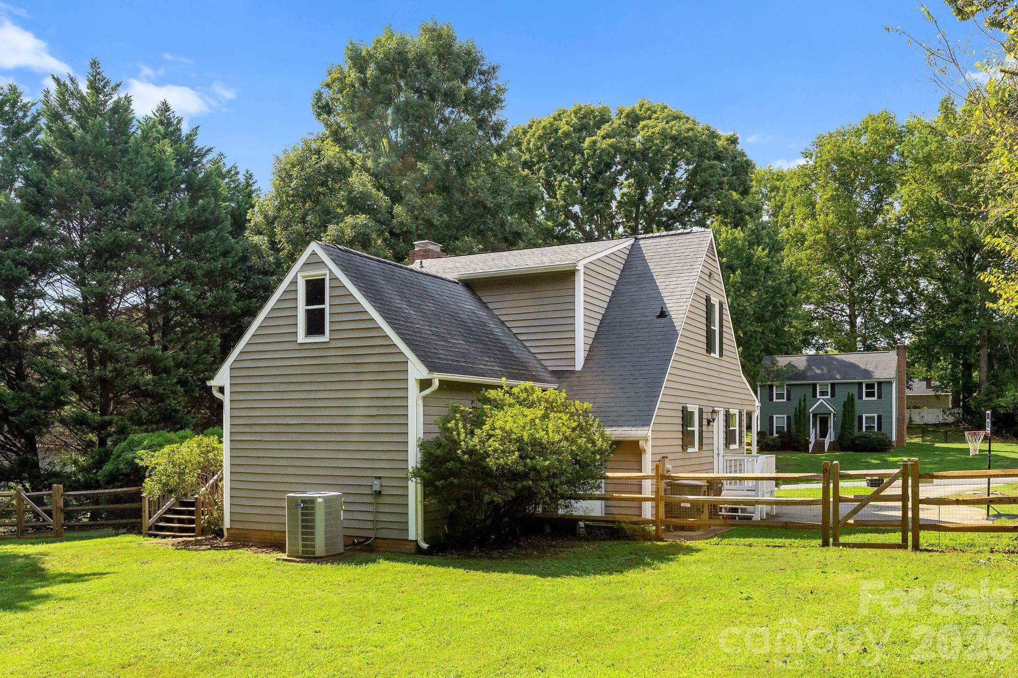 517 Forest Lane — Belmont