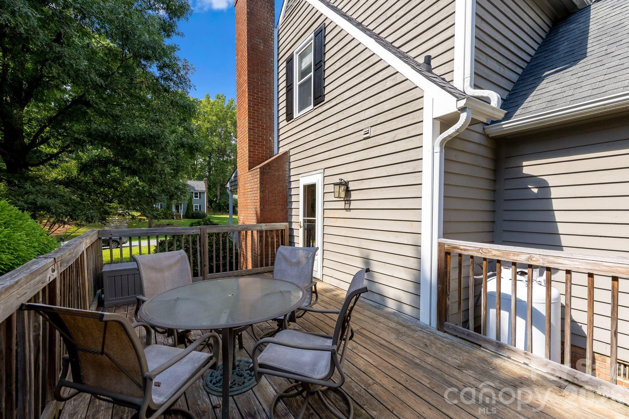 517 Forest Lane — Belmont