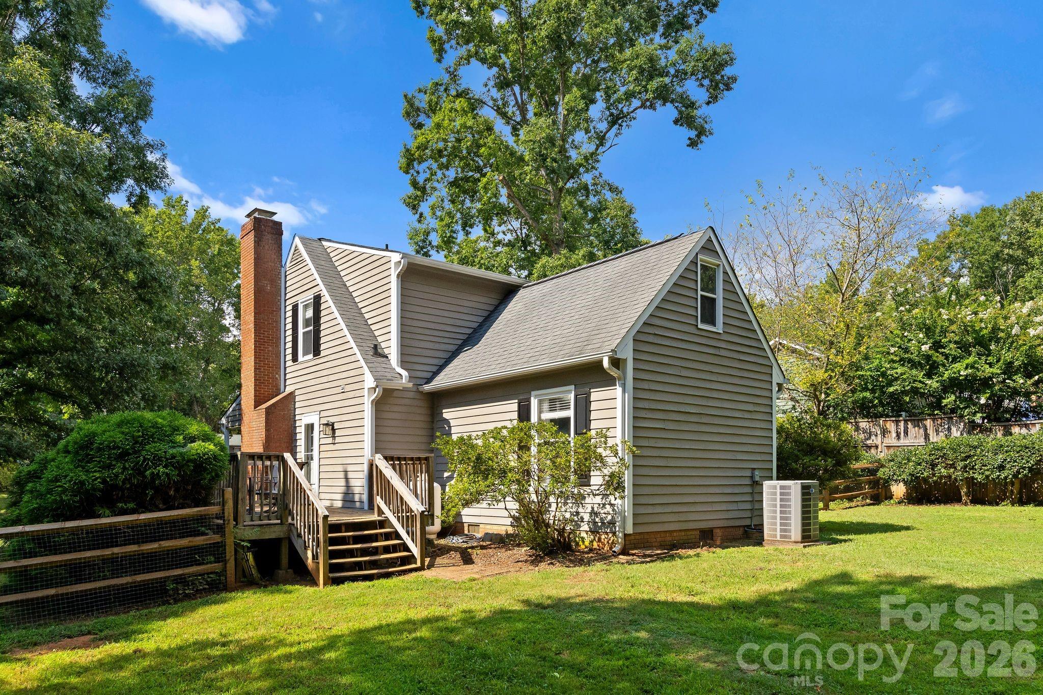 517 Forest Lane — Belmont