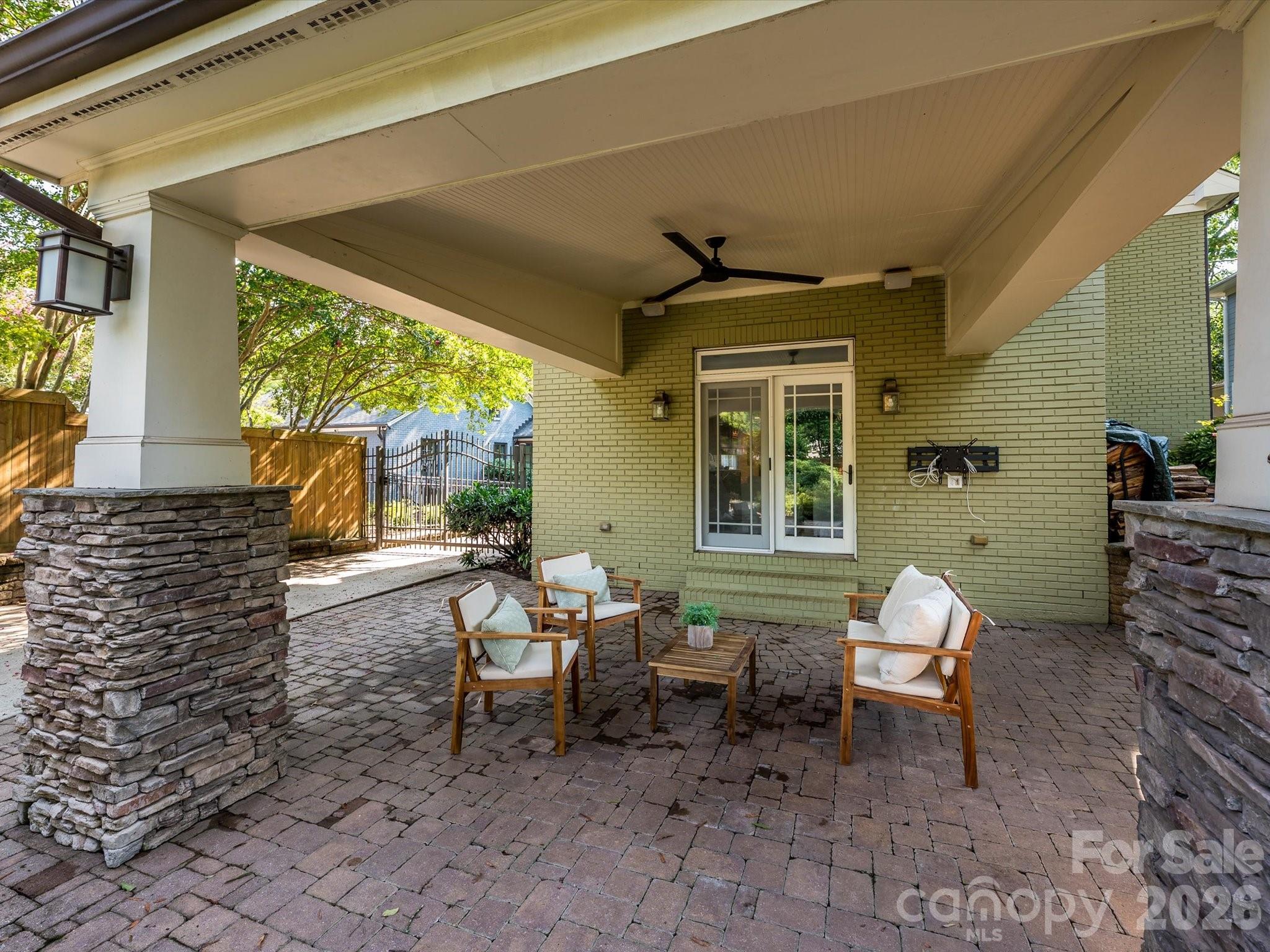 3016 Somerset Drive — Charlotte