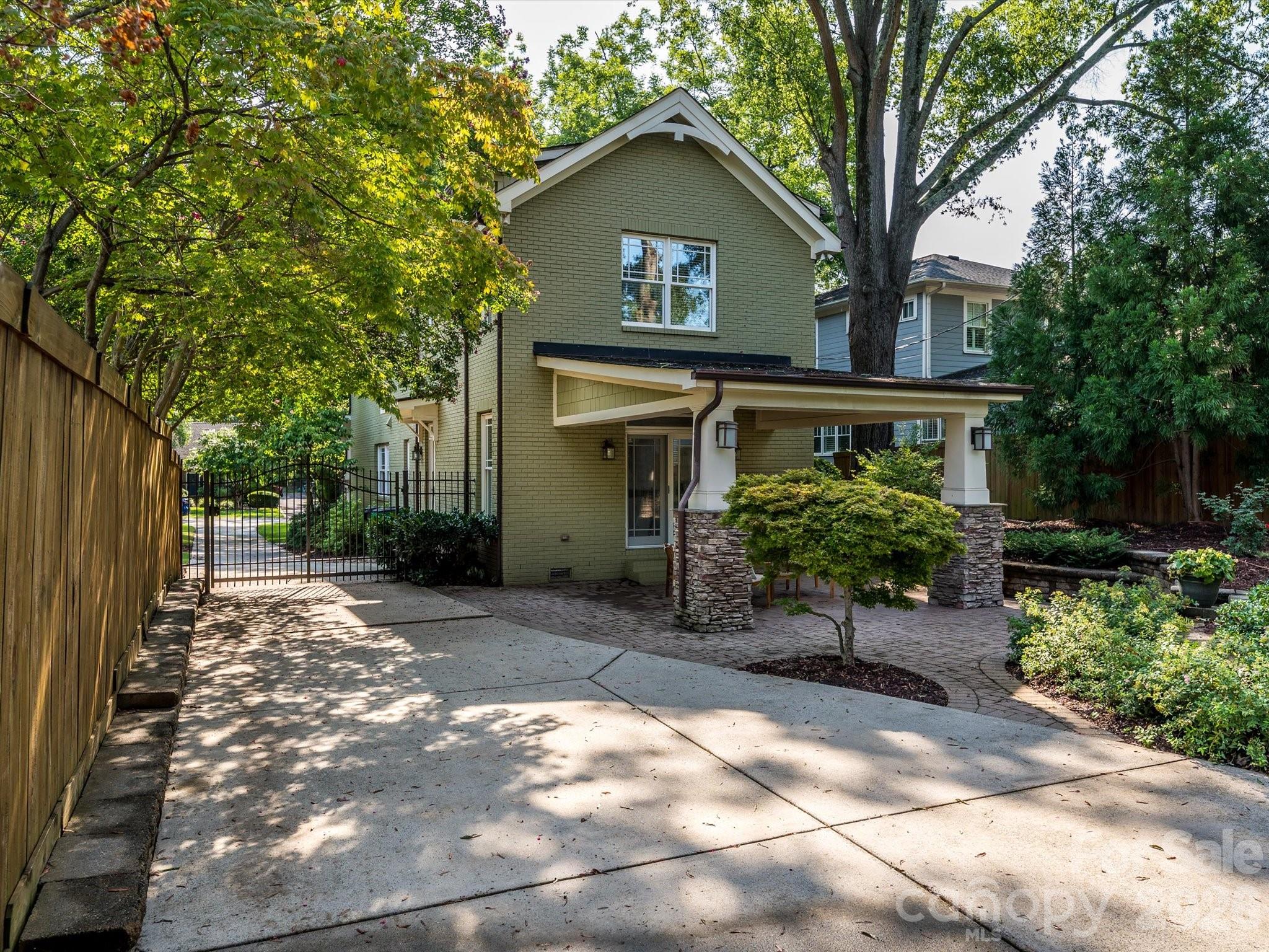 3016 Somerset Drive — Charlotte