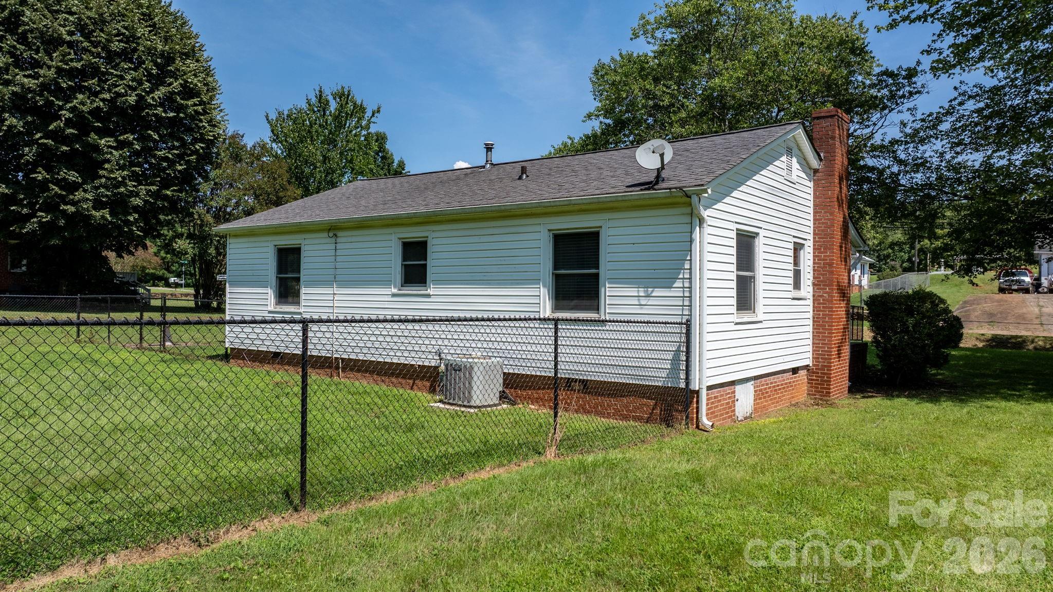 414B Old NC 18 Highway — Morganton