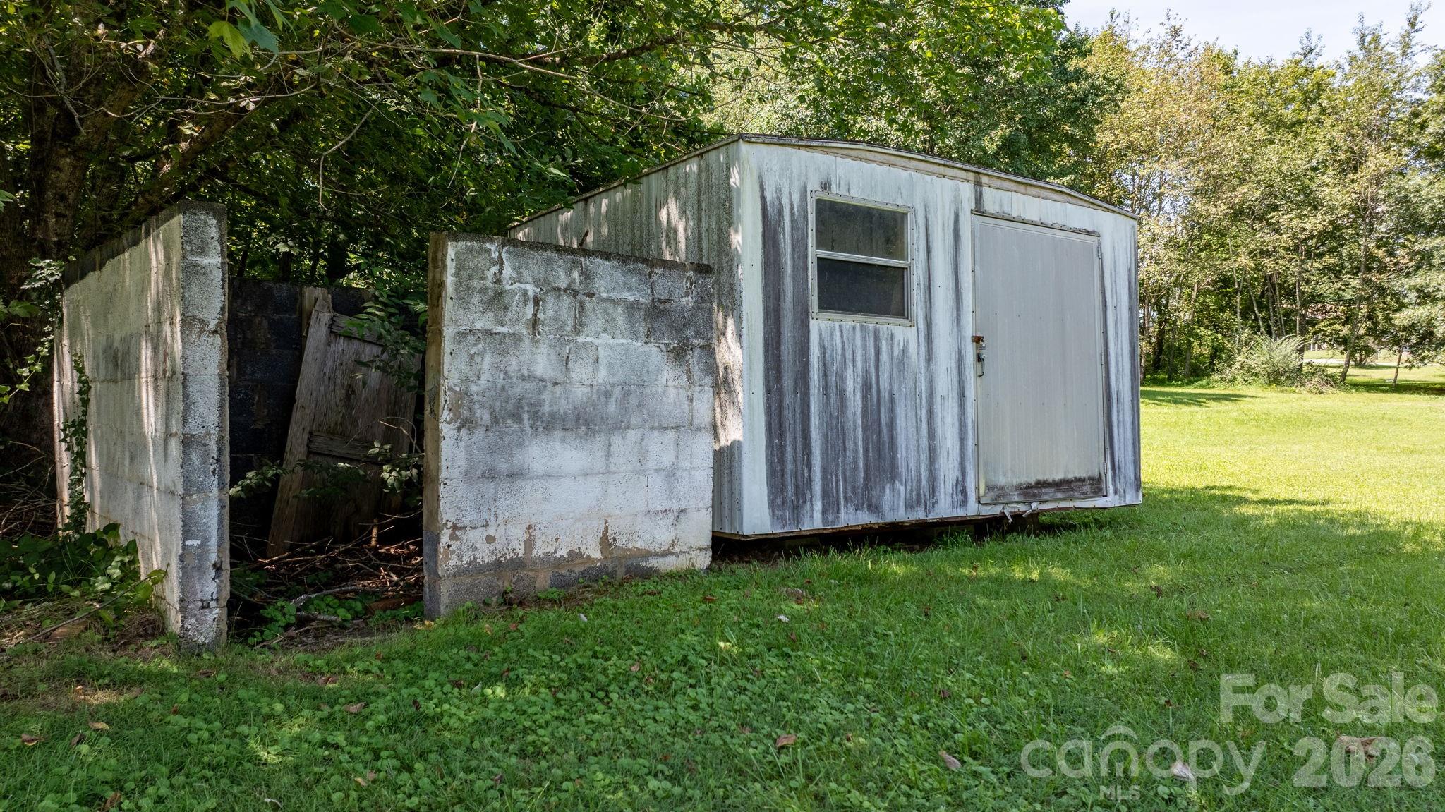 414B Old NC 18 Highway — Morganton