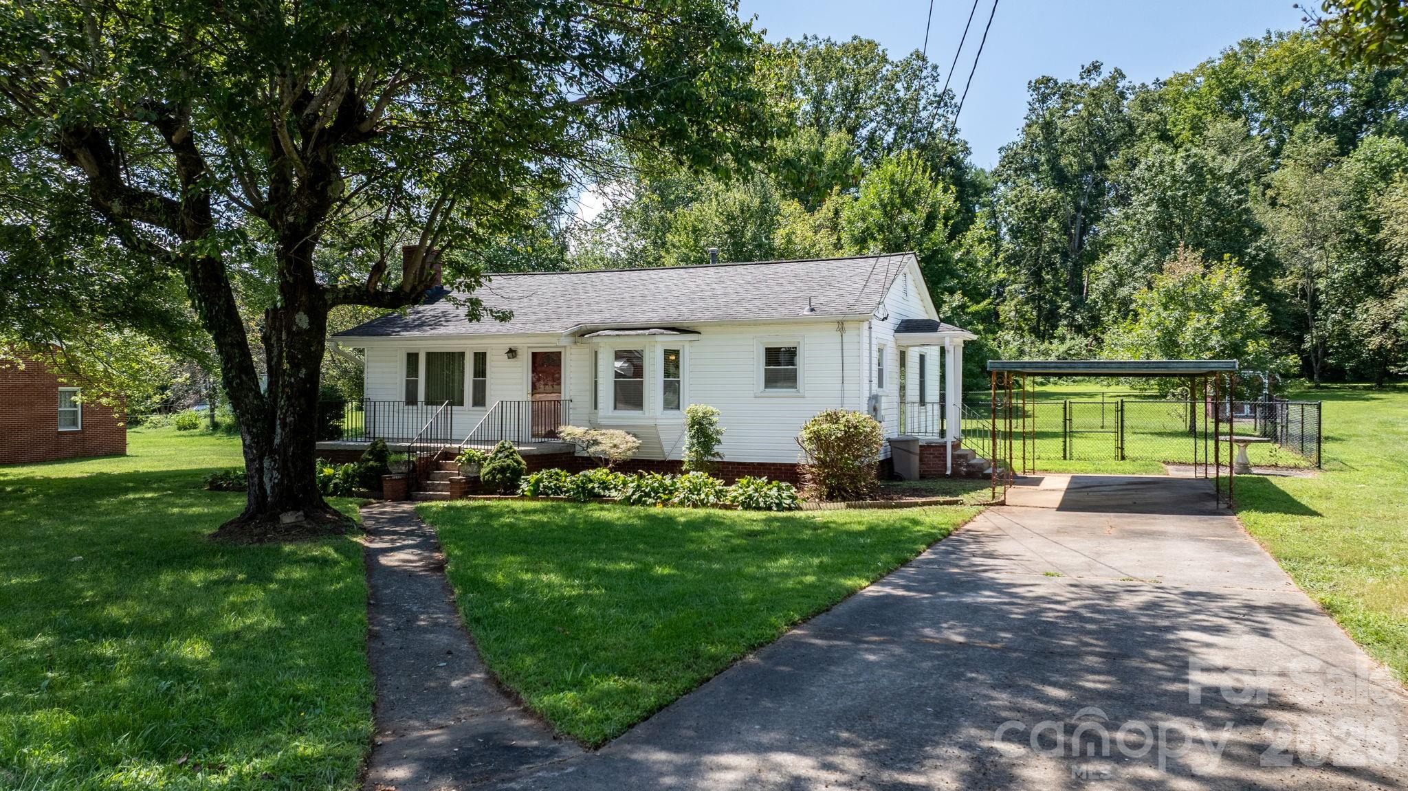 414B Old NC 18 Highway — Morganton