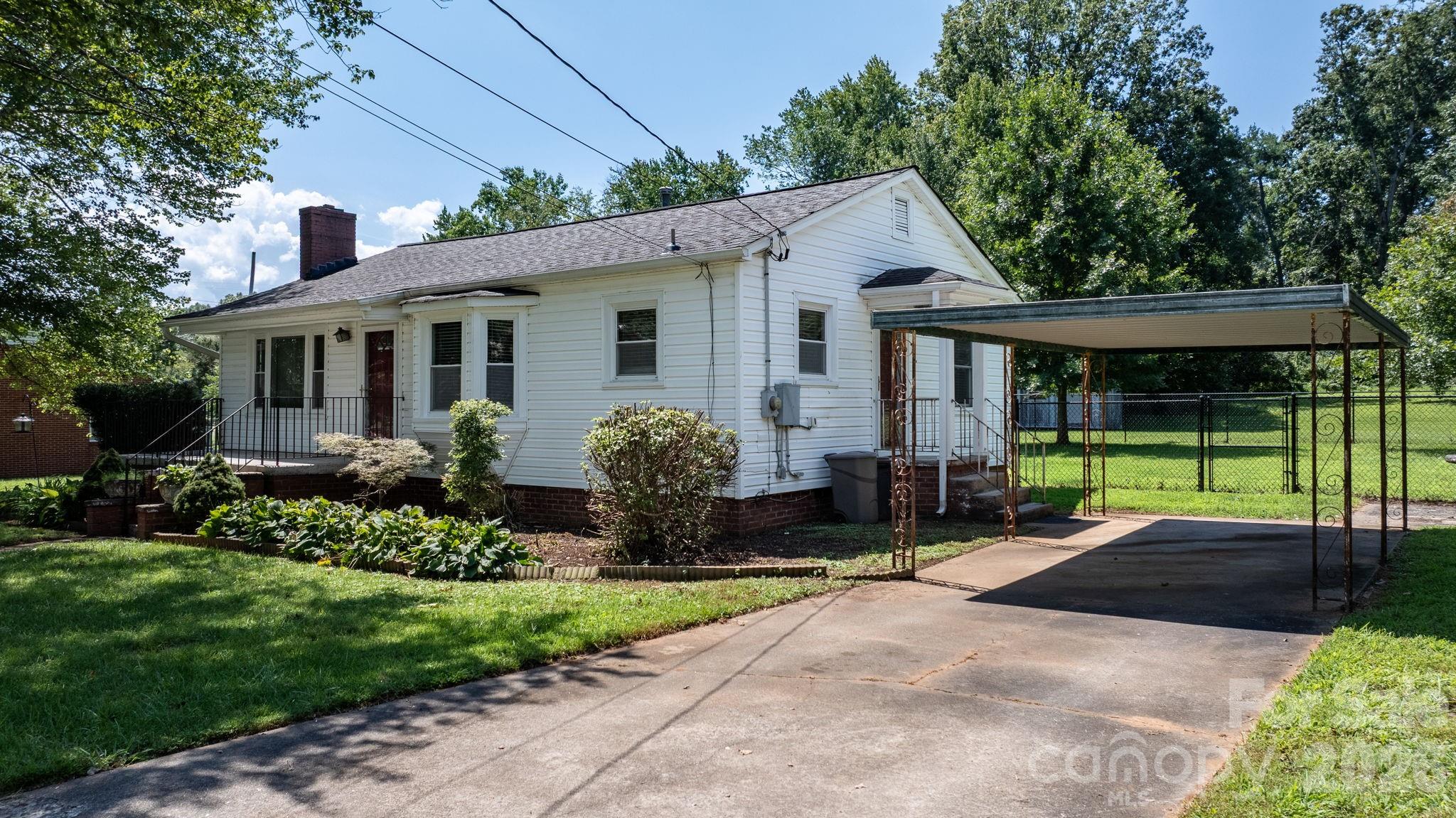 414B Old NC 18 Highway — Morganton