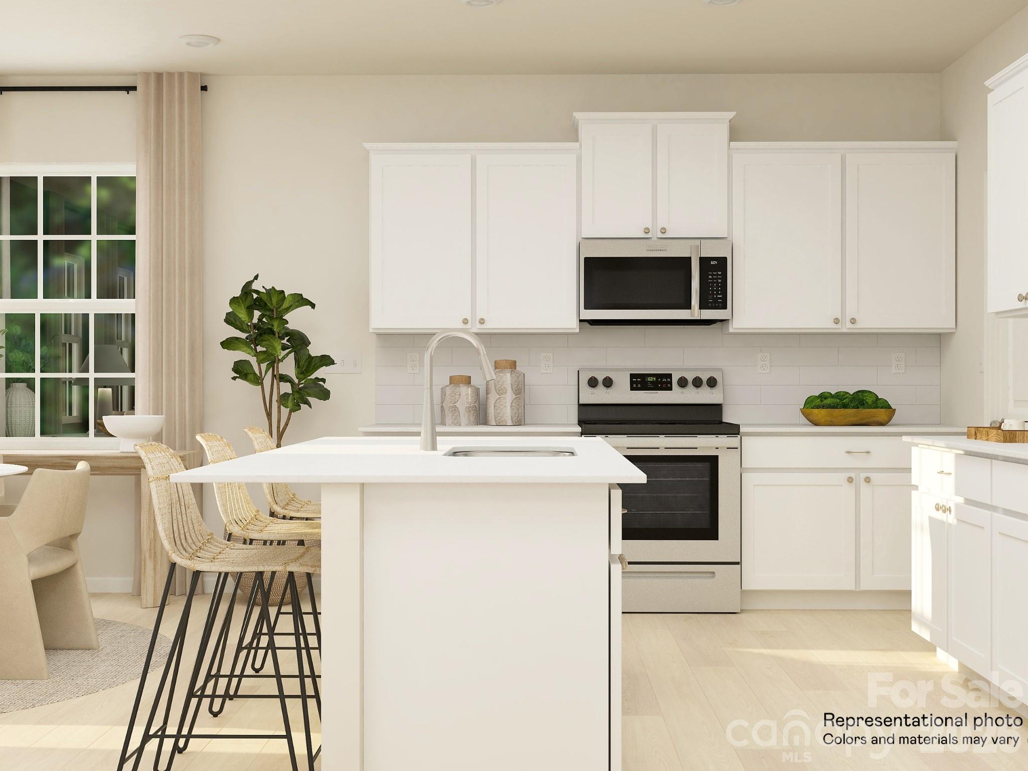 1135 Coopers Court #186 — Belmont