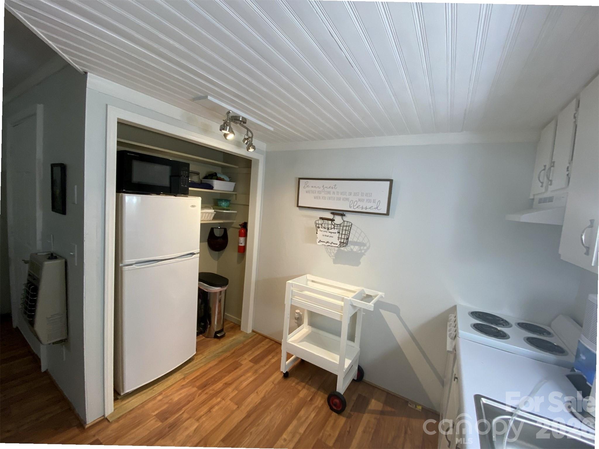 188 Forest Lane — Blowing Rock