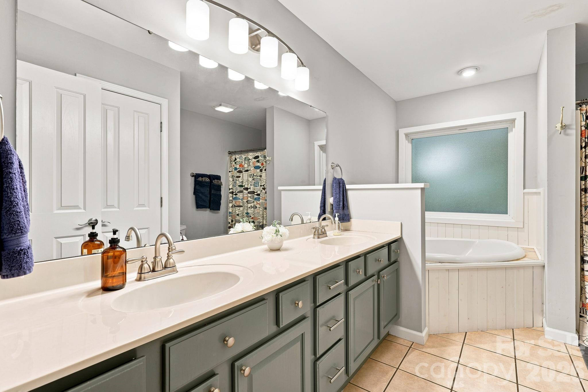 291 Merrills Chase Road — Asheville