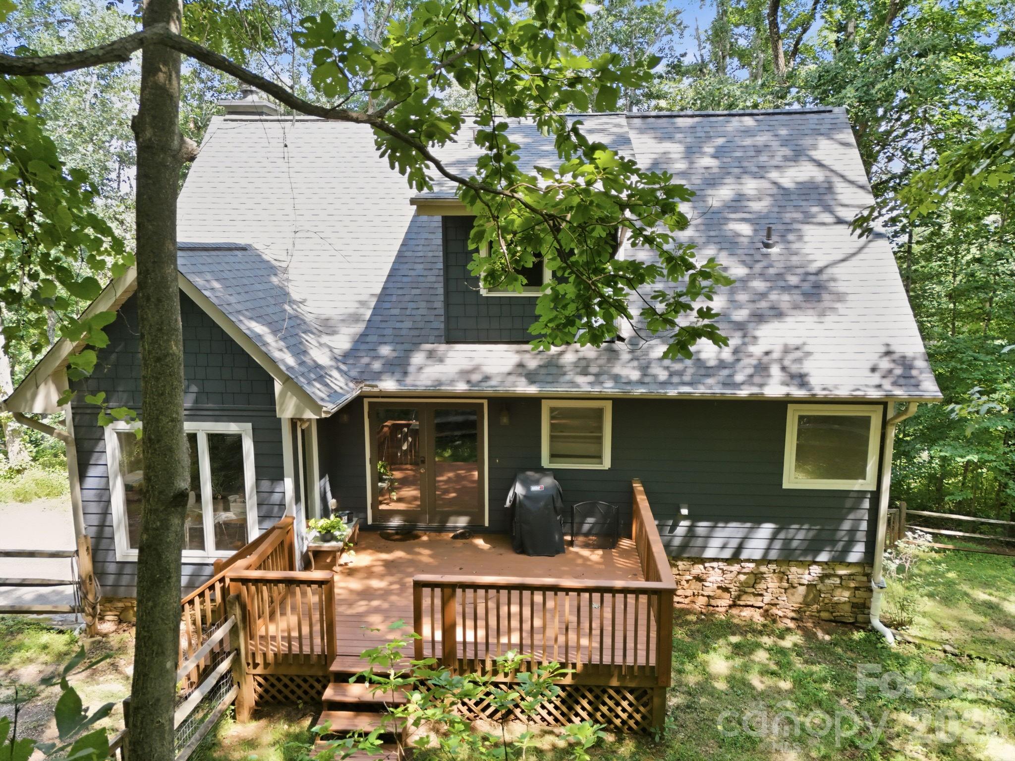 291 Merrills Chase Road — Asheville