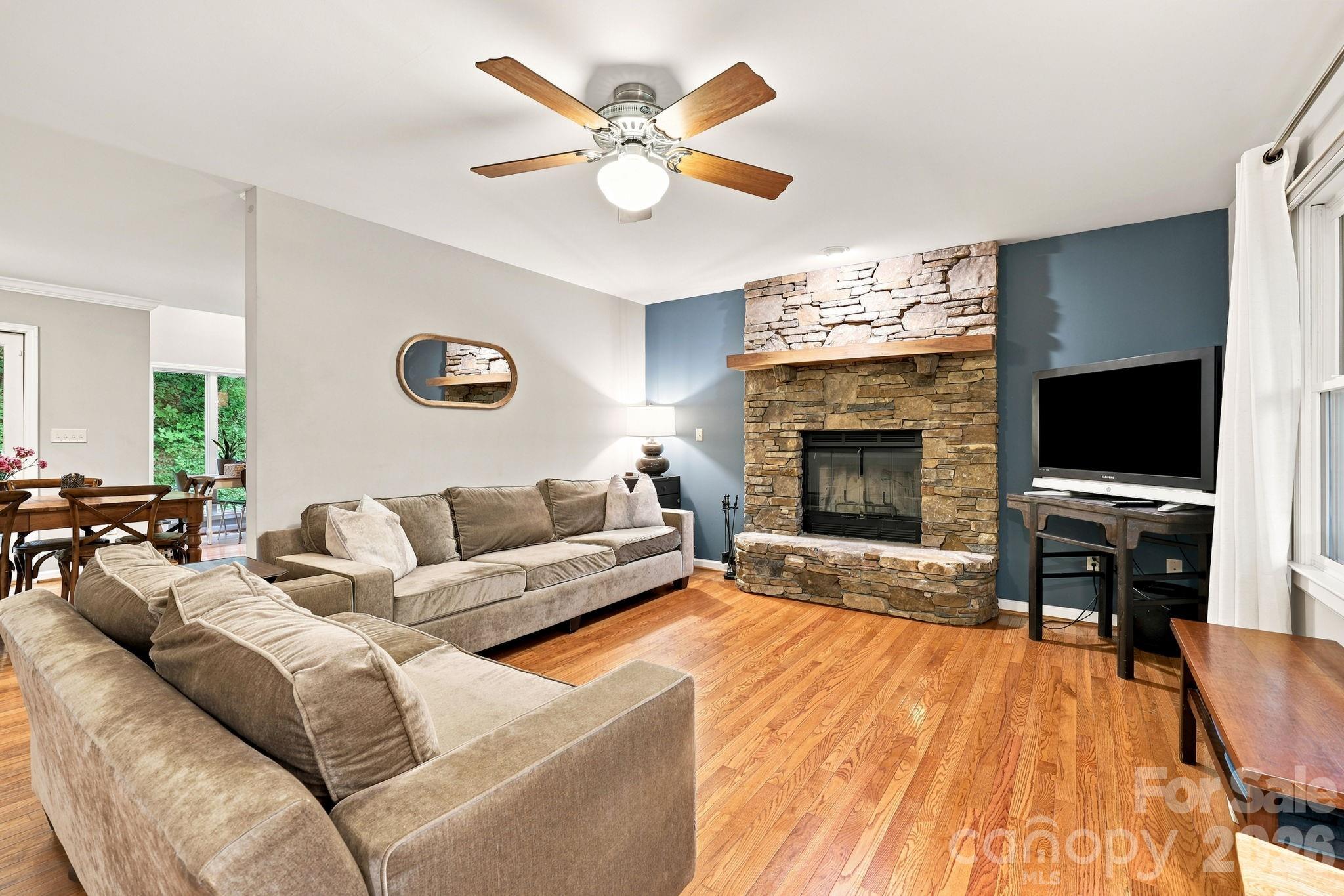 291 Merrills Chase Road — Asheville
