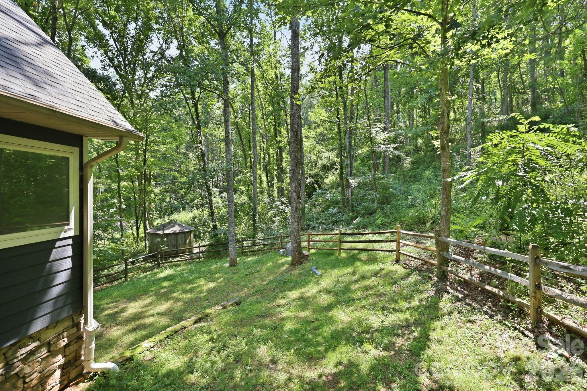 291 Merrills Chase Road — Asheville