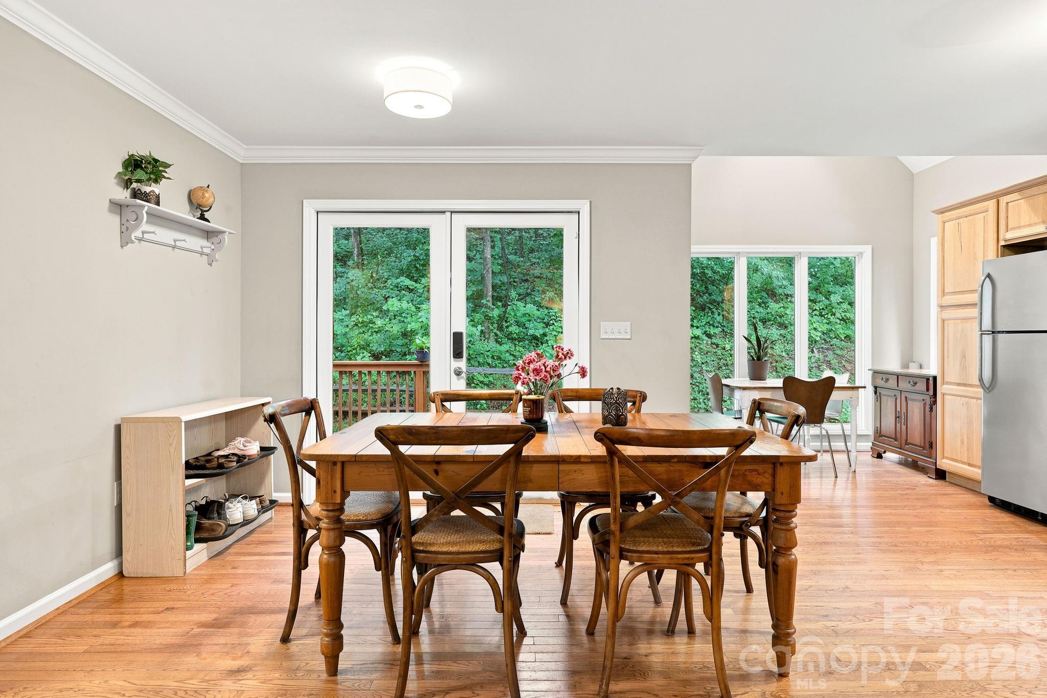 291 Merrills Chase Road — Asheville