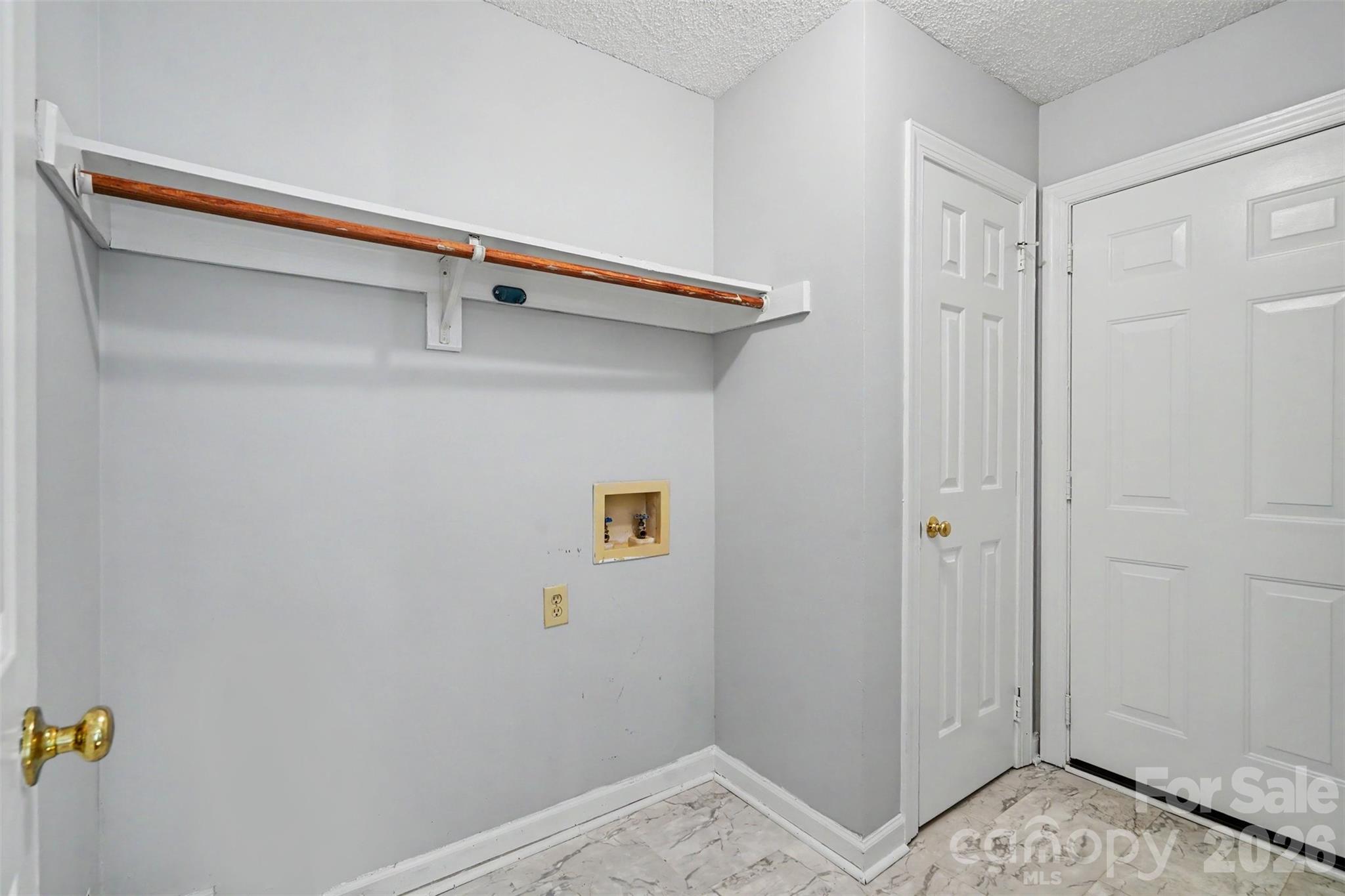 8710 Twin Trail Drive — Huntersville