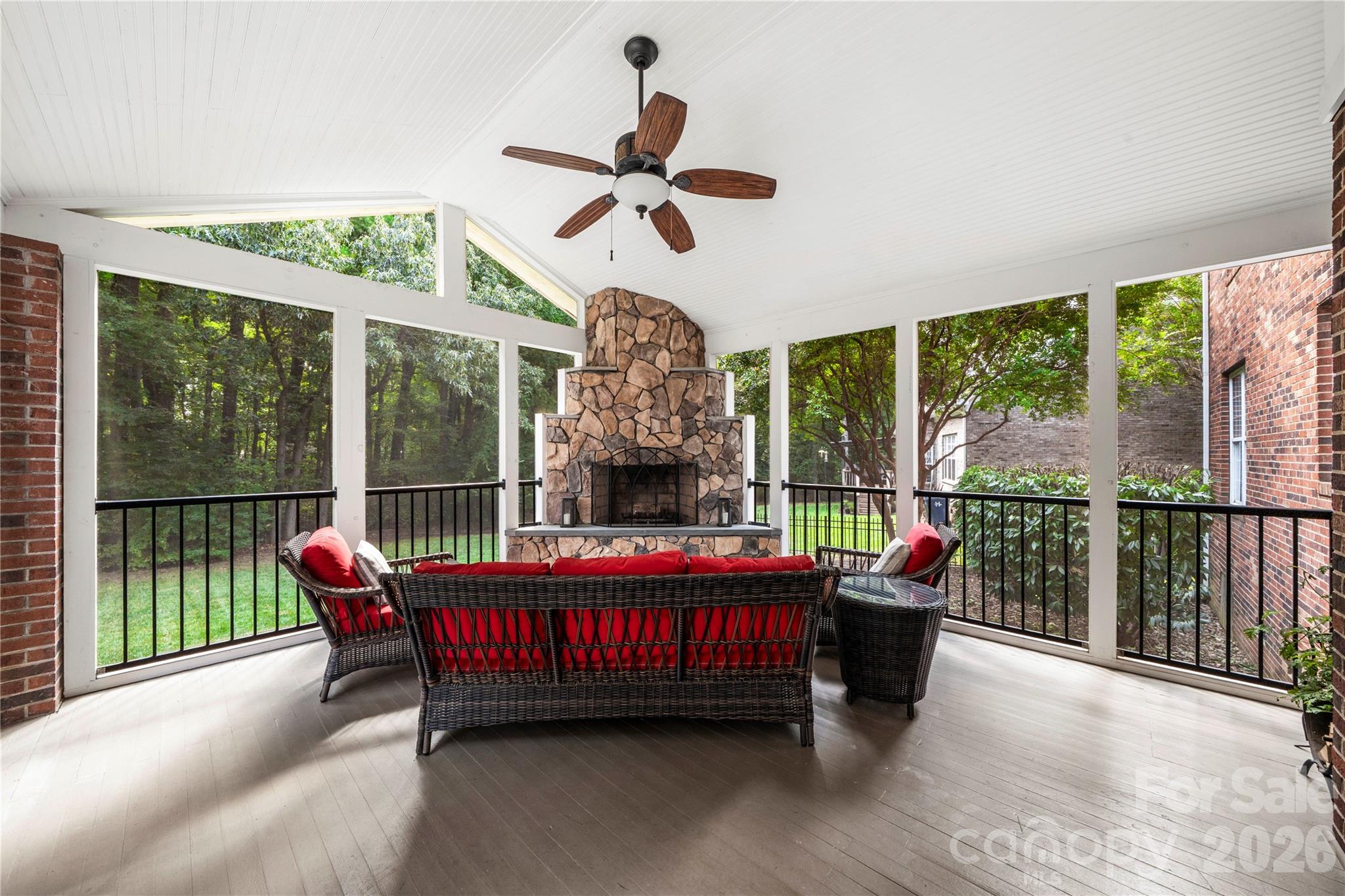 15812 Glen Miro Drive — Huntersville