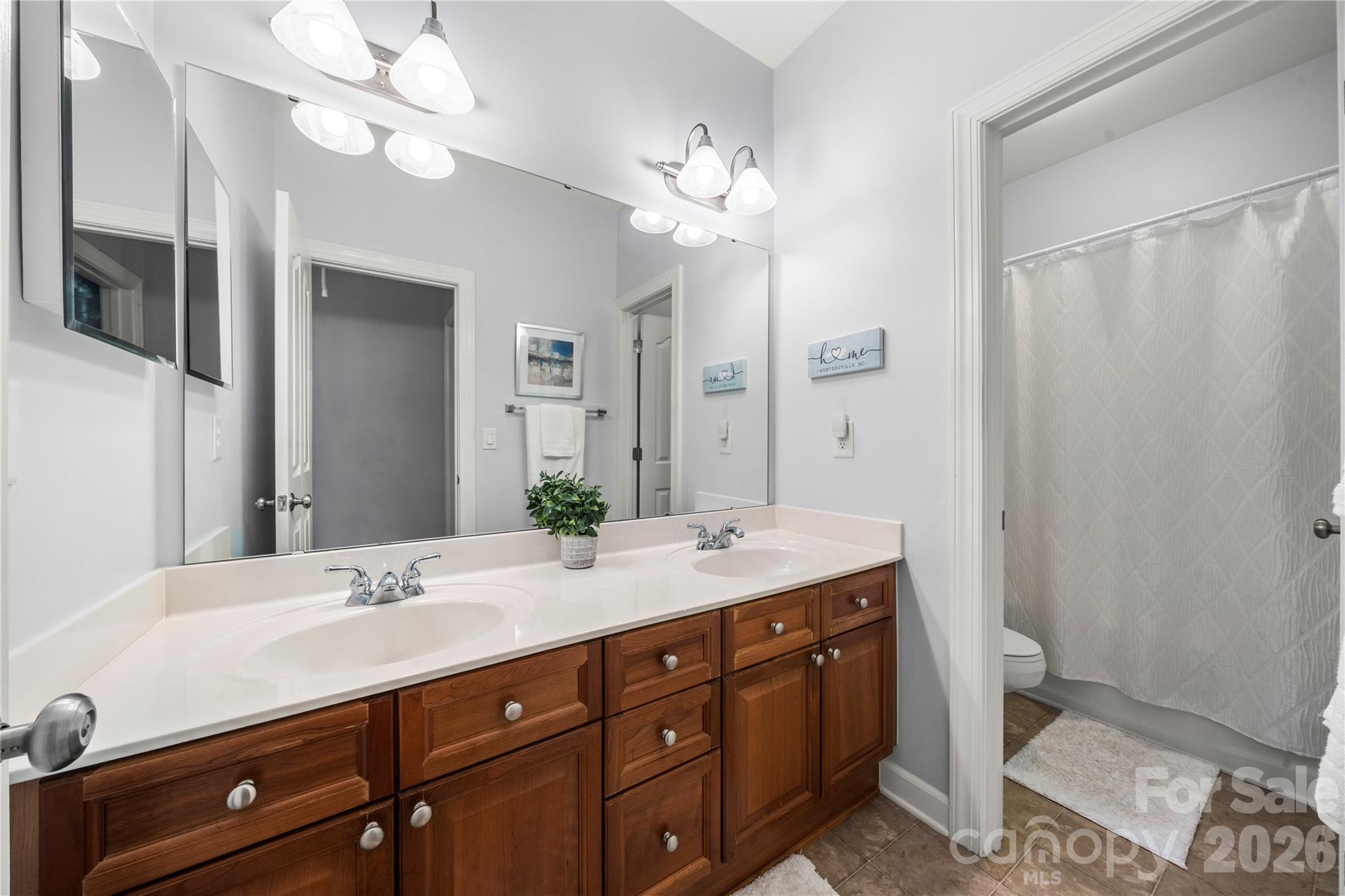 15812 Glen Miro Drive — Huntersville