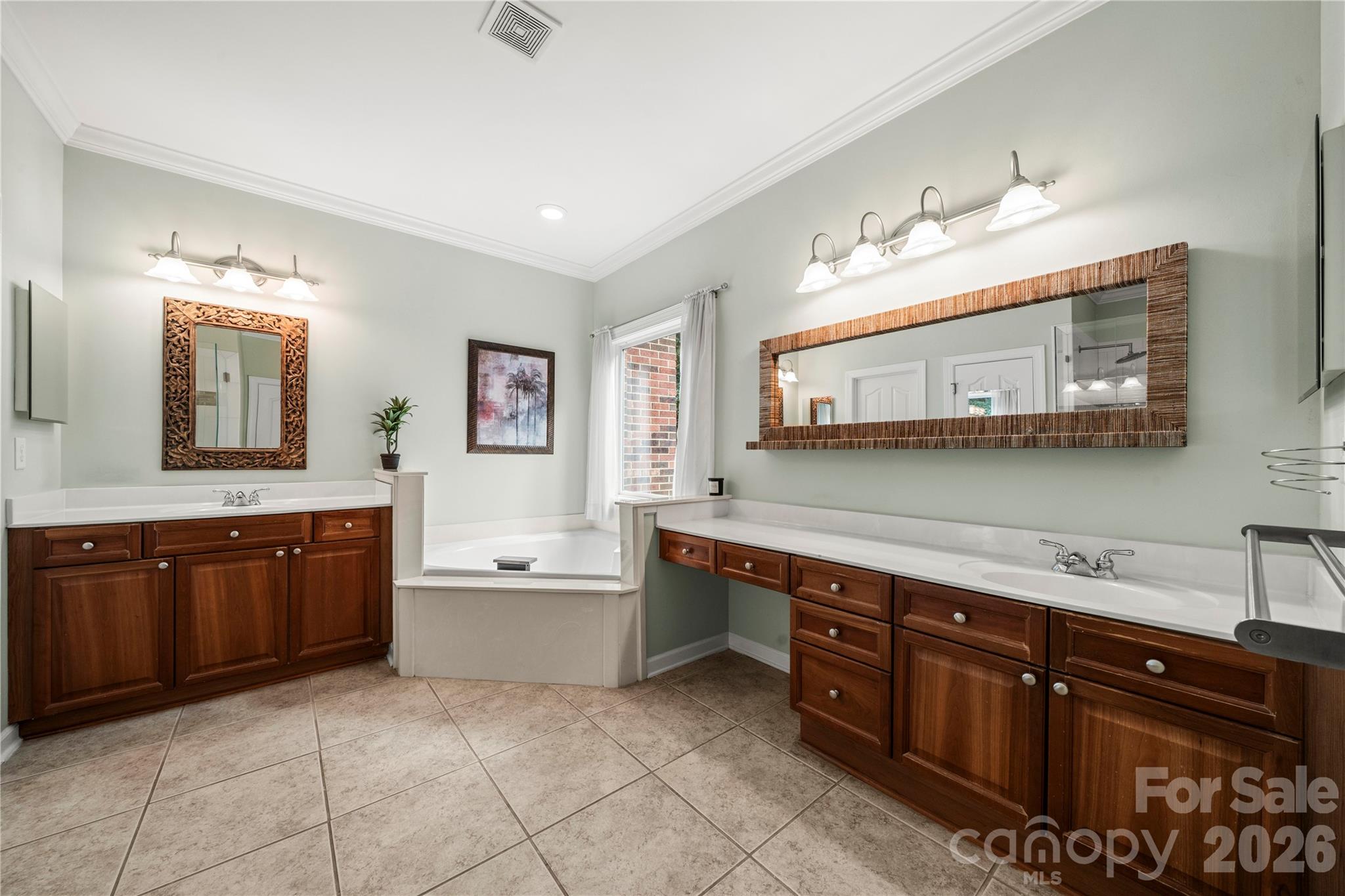 15812 Glen Miro Drive — Huntersville