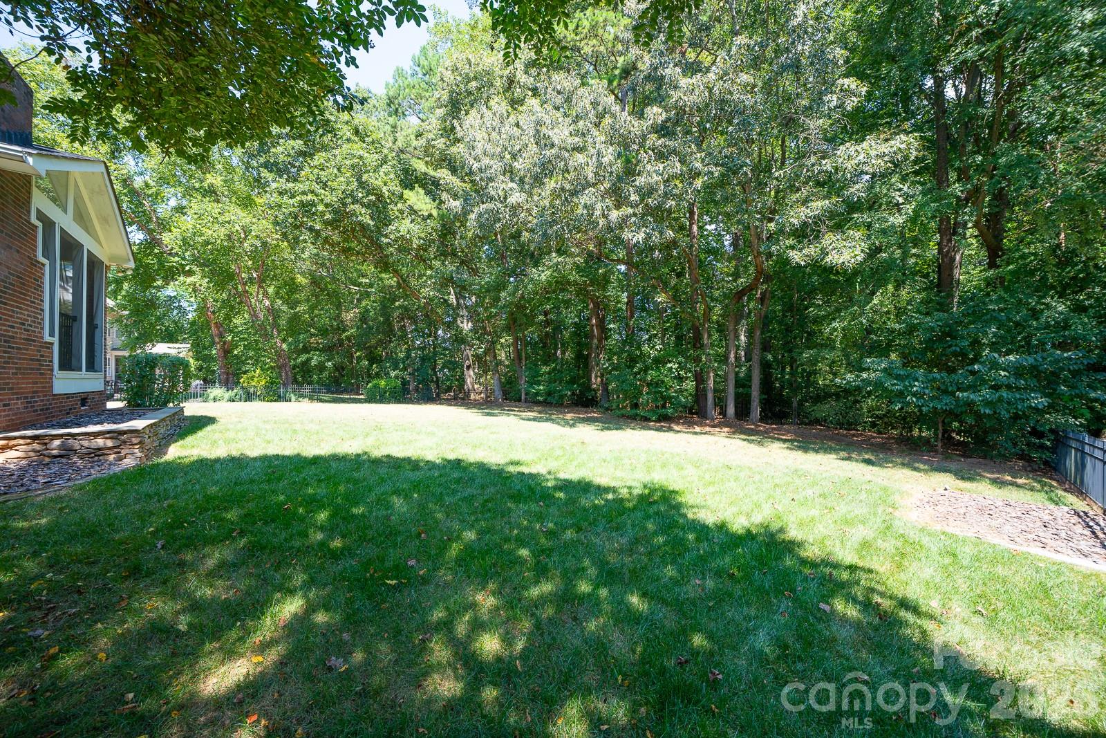 15812 Glen Miro Drive — Huntersville