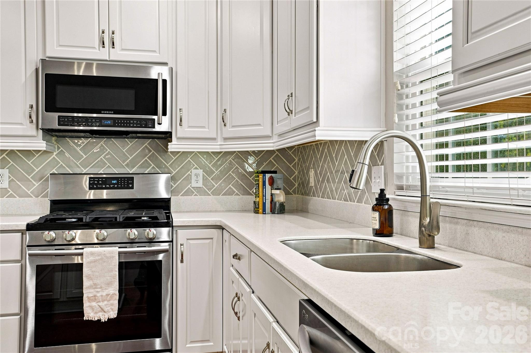 5477 Cambridge Bay Drive — Charlotte
