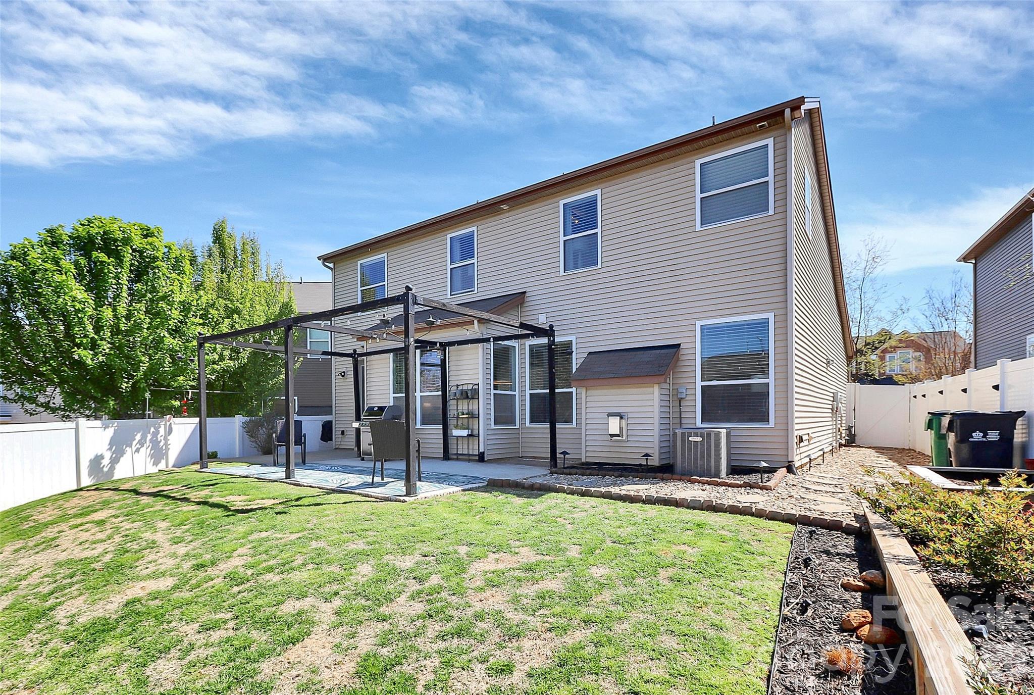 5519 Hubbard Point Drive — Charlotte