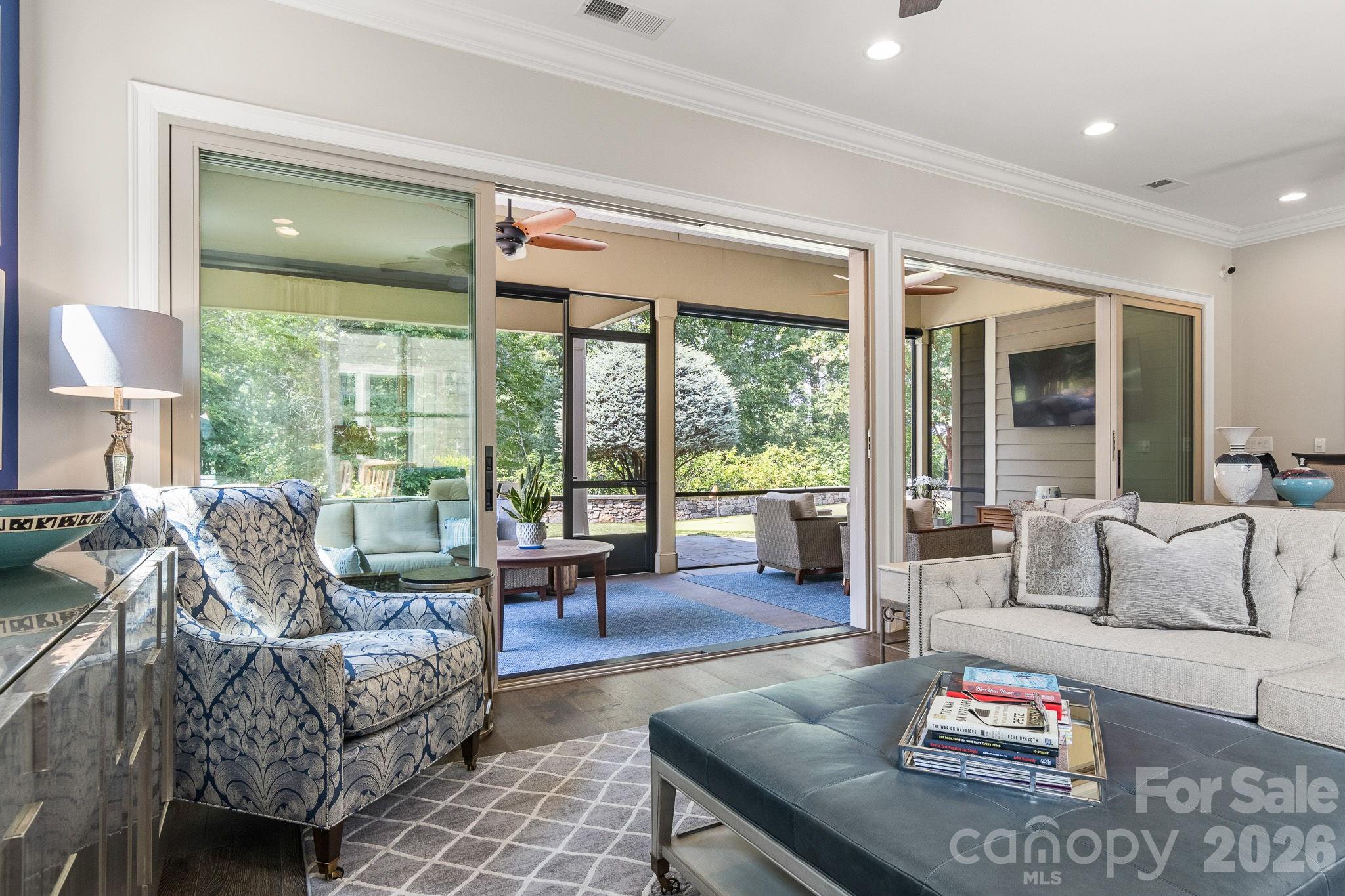 418 Flat Rock Drive — Denver