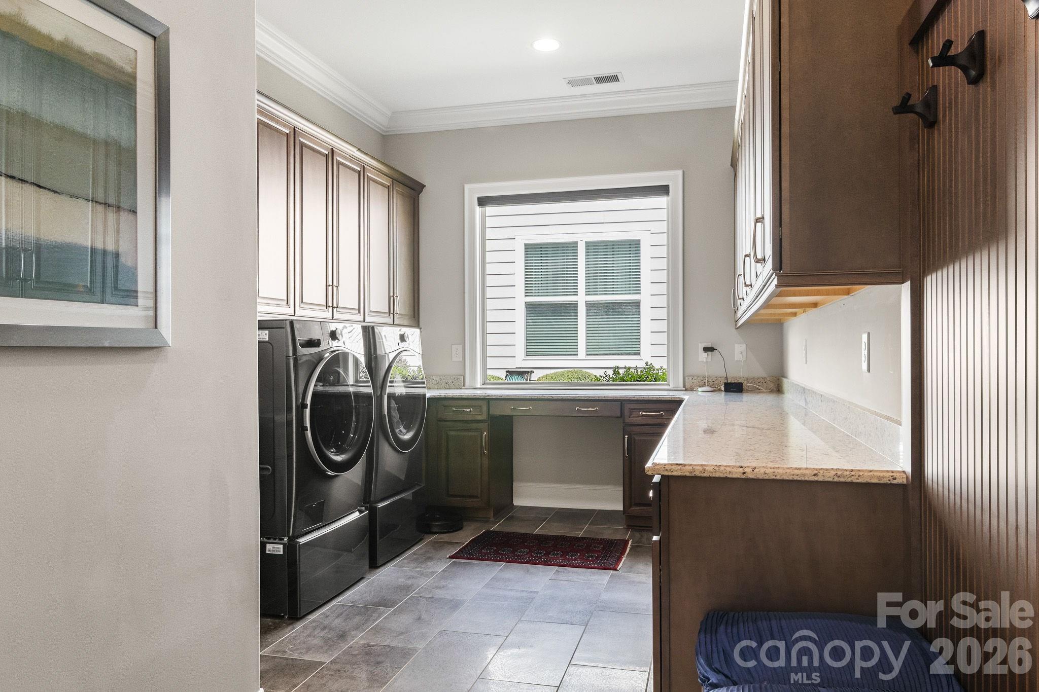 418 Flat Rock Drive — Denver