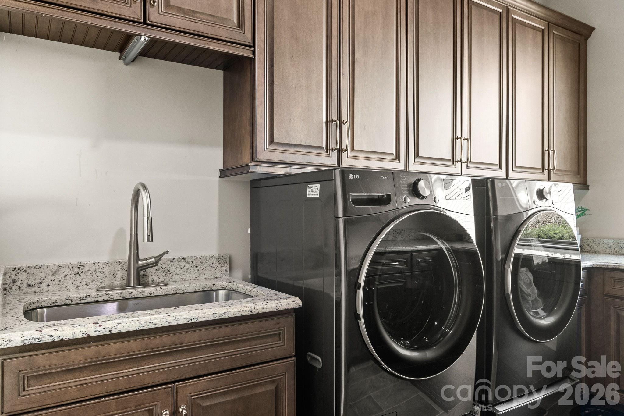 418 Flat Rock Drive — Denver