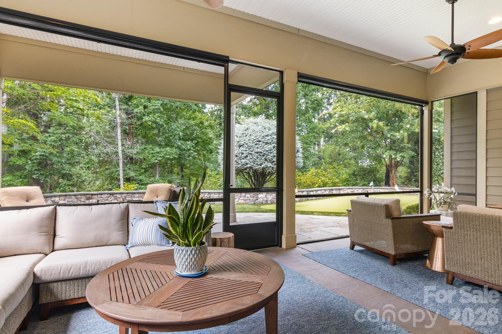 418 Flat Rock Drive — Denver
