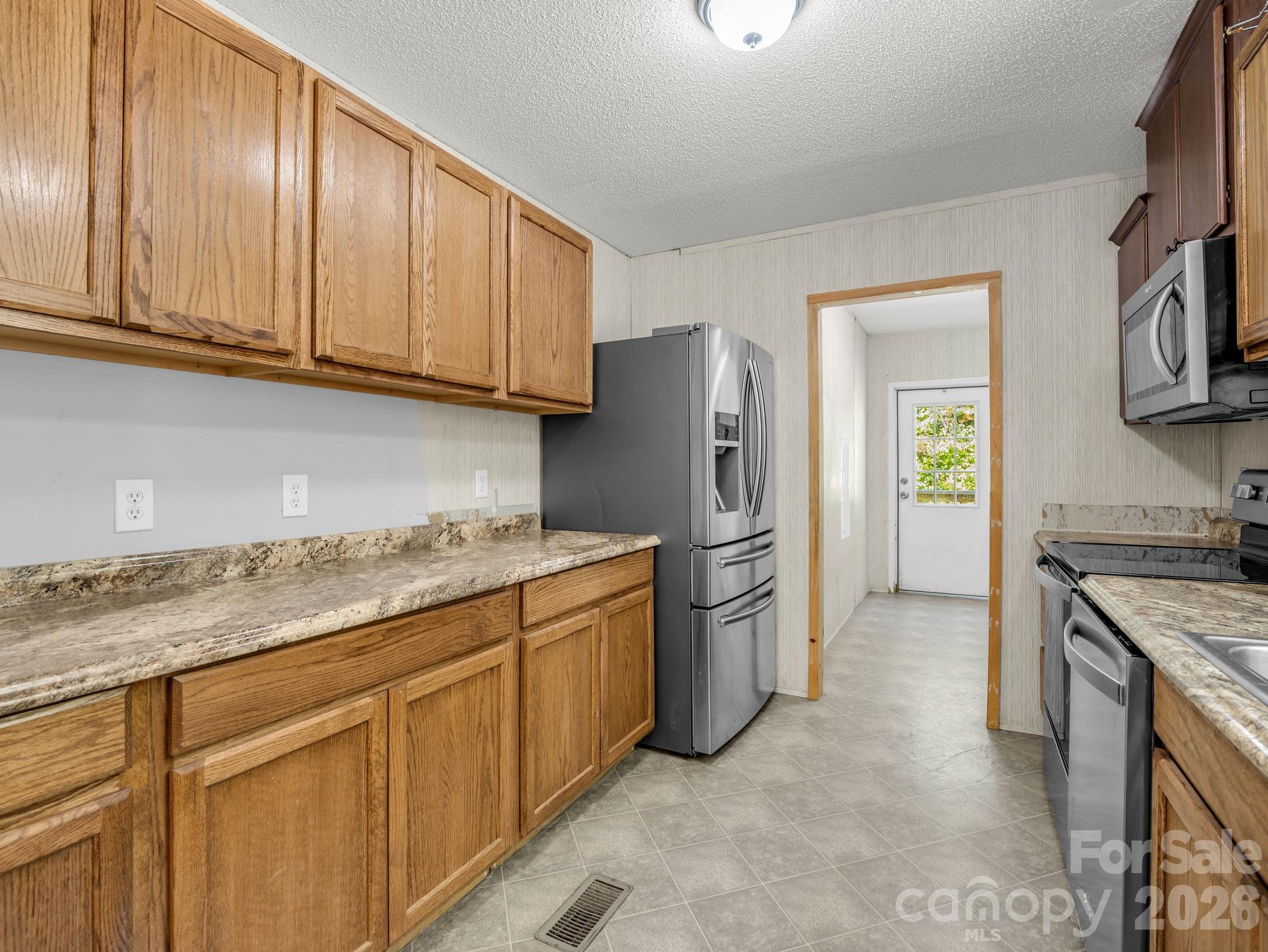 557 Sutton Mountain Ridge — Pisgah Forest