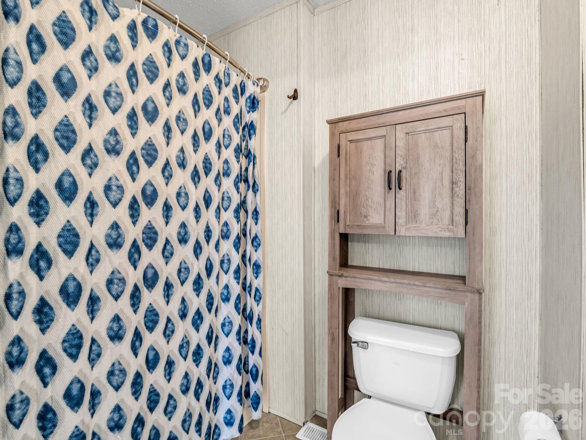 557 Sutton Mountain Ridge — Pisgah Forest