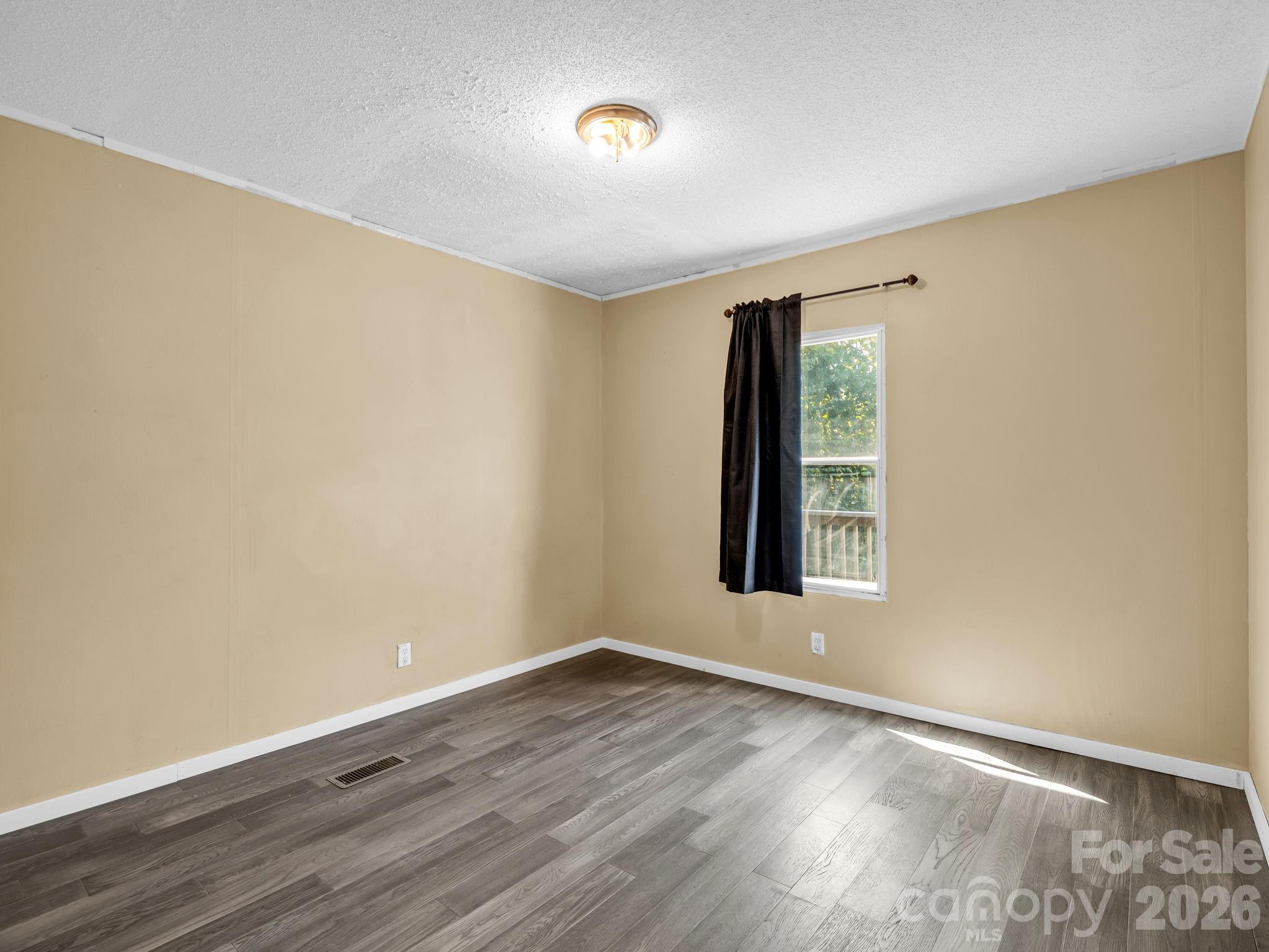 557 Sutton Mountain Ridge — Pisgah Forest