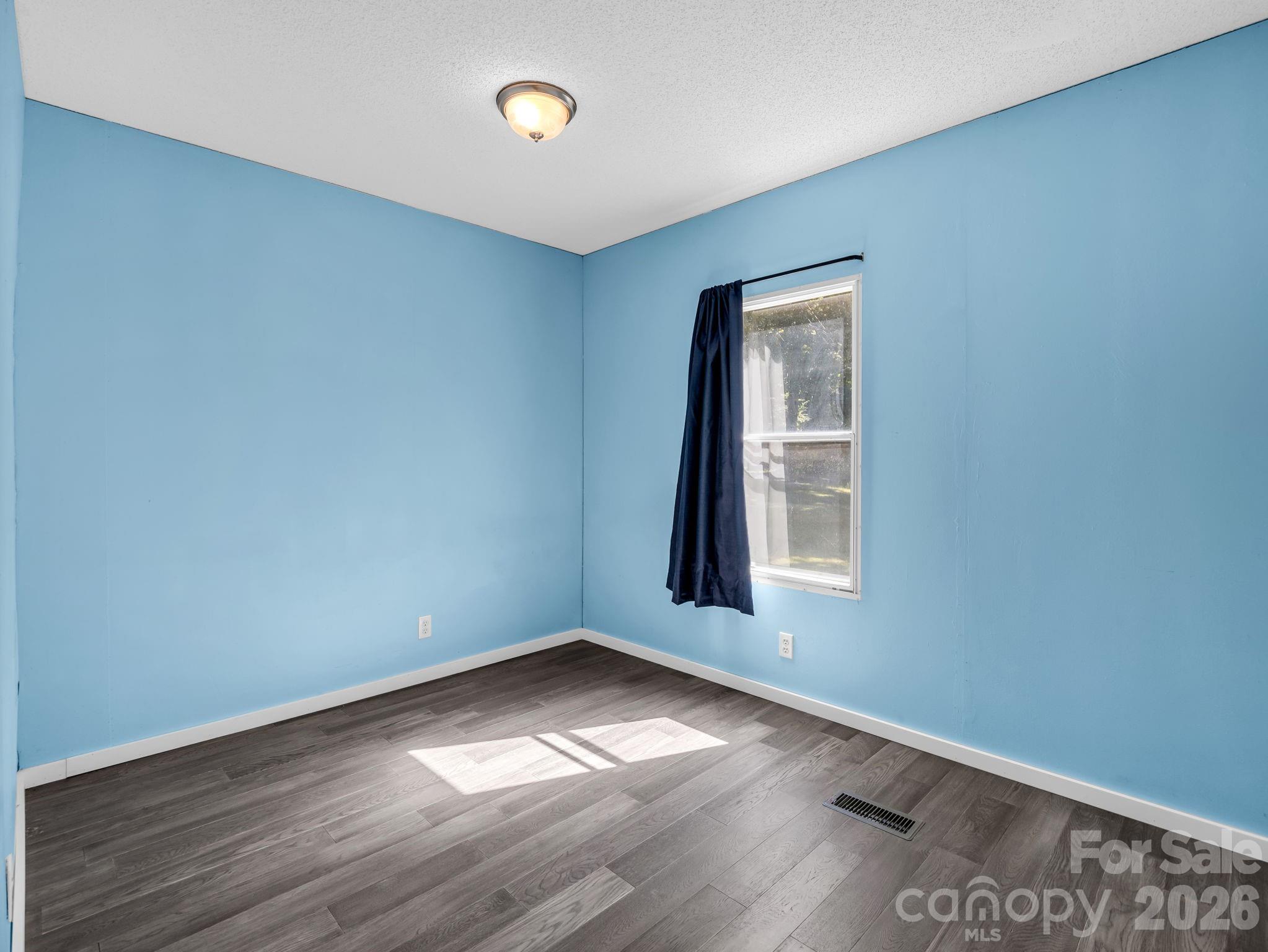 557 Sutton Mountain Ridge — Pisgah Forest