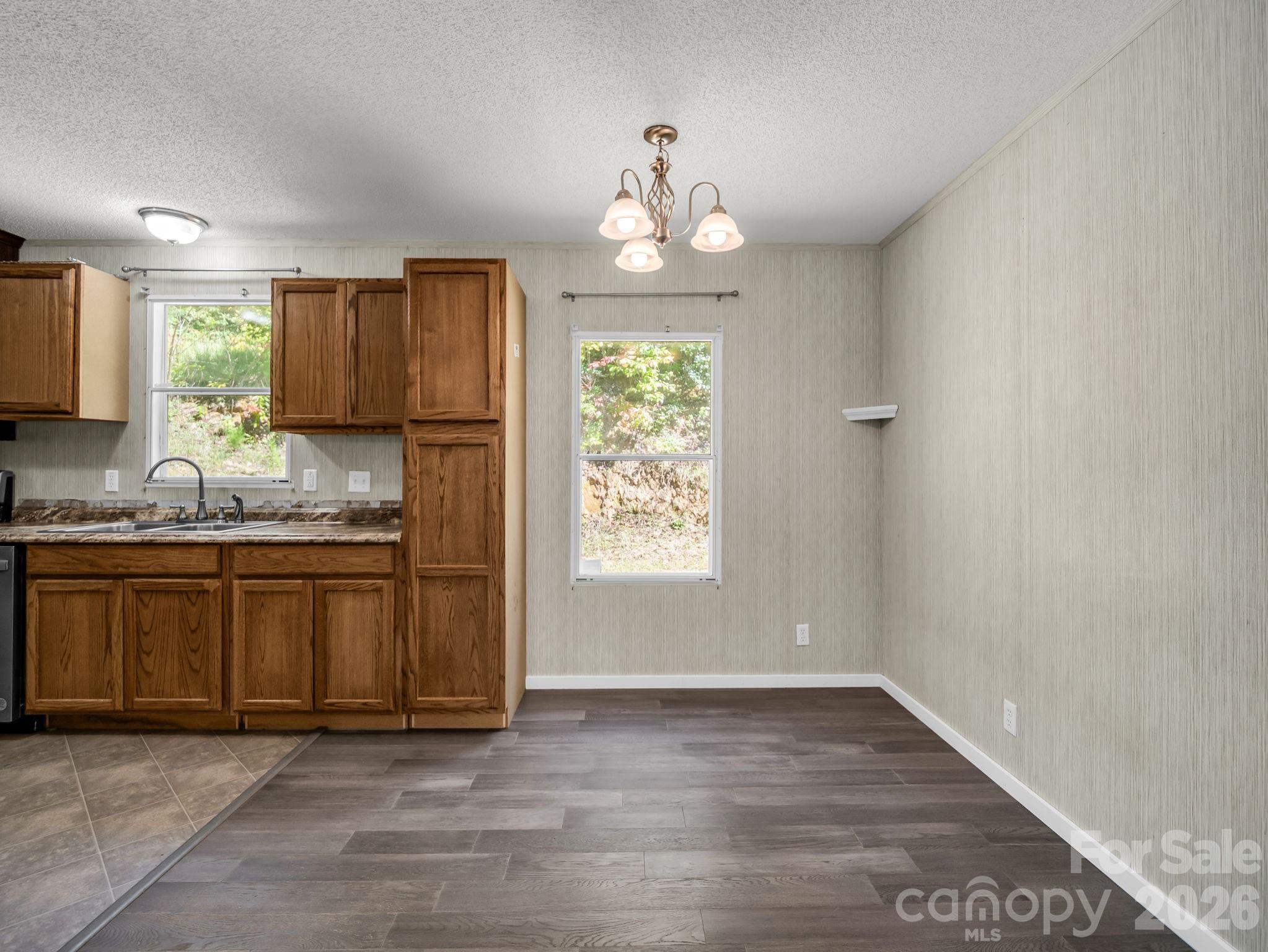 557 Sutton Mountain Ridge — Pisgah Forest