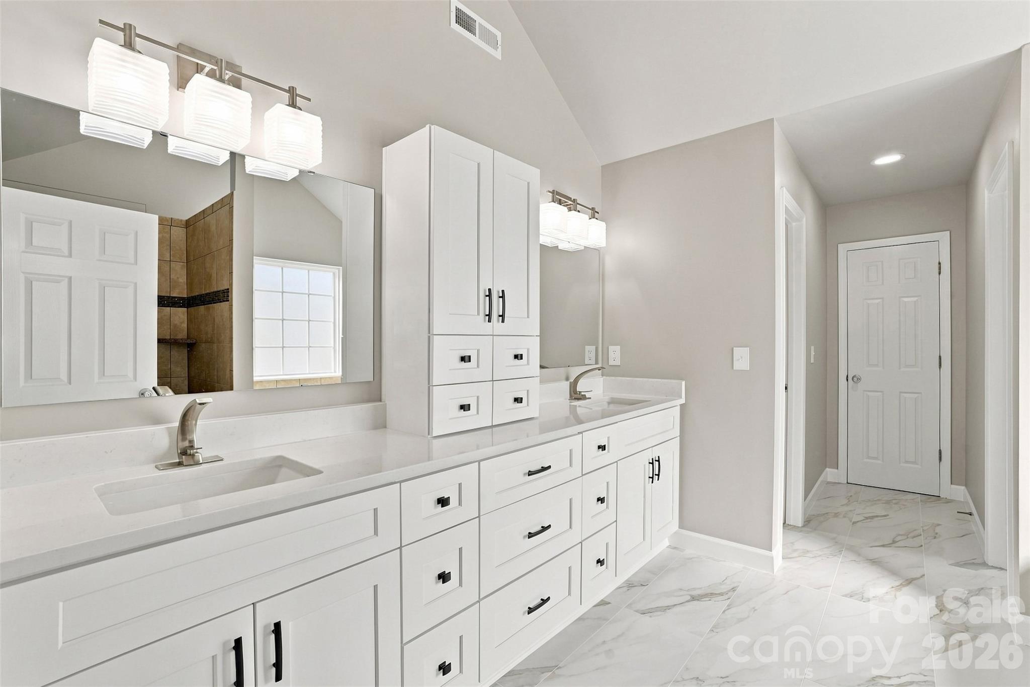 5909 Parkstone Drive — Matthews