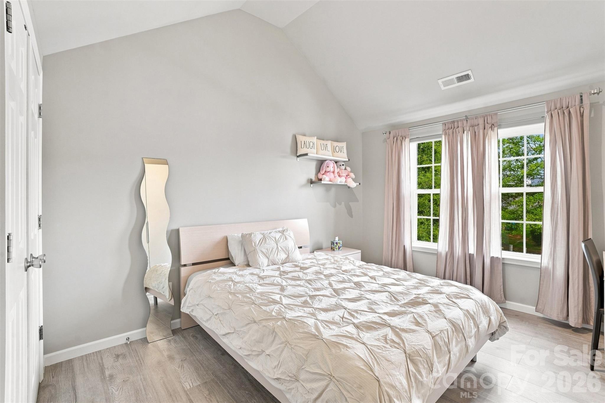 5909 Parkstone Drive — Matthews