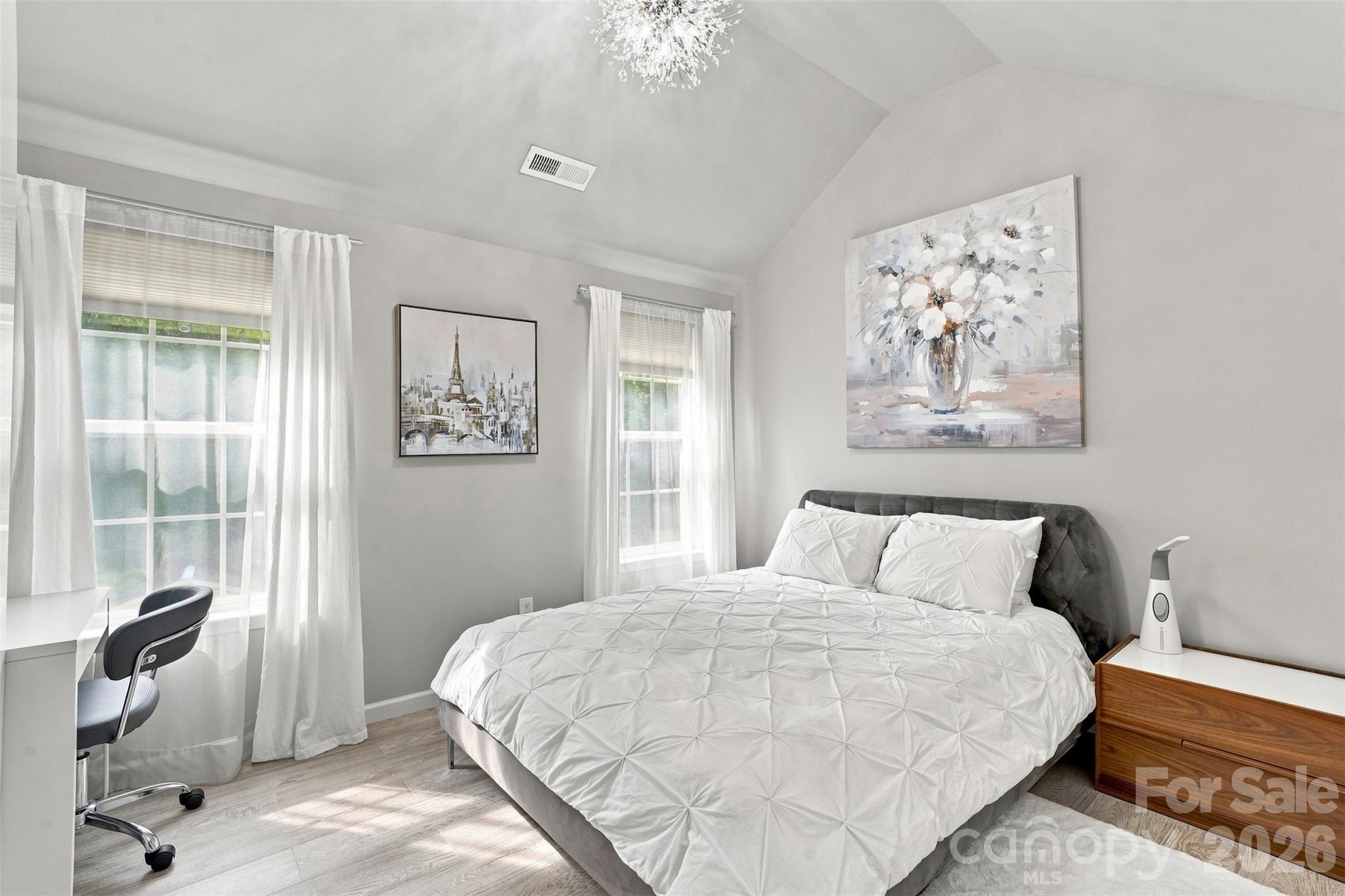 5909 Parkstone Drive — Matthews