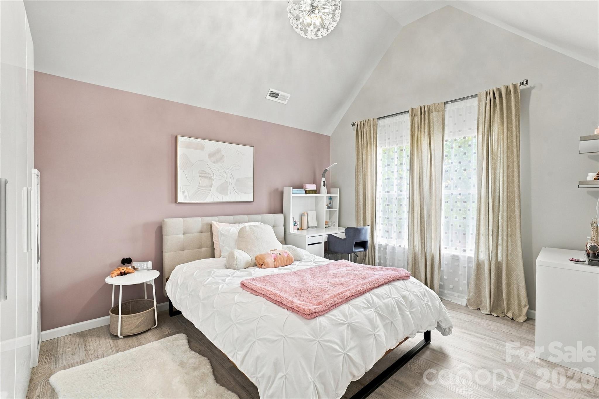 5909 Parkstone Drive — Matthews