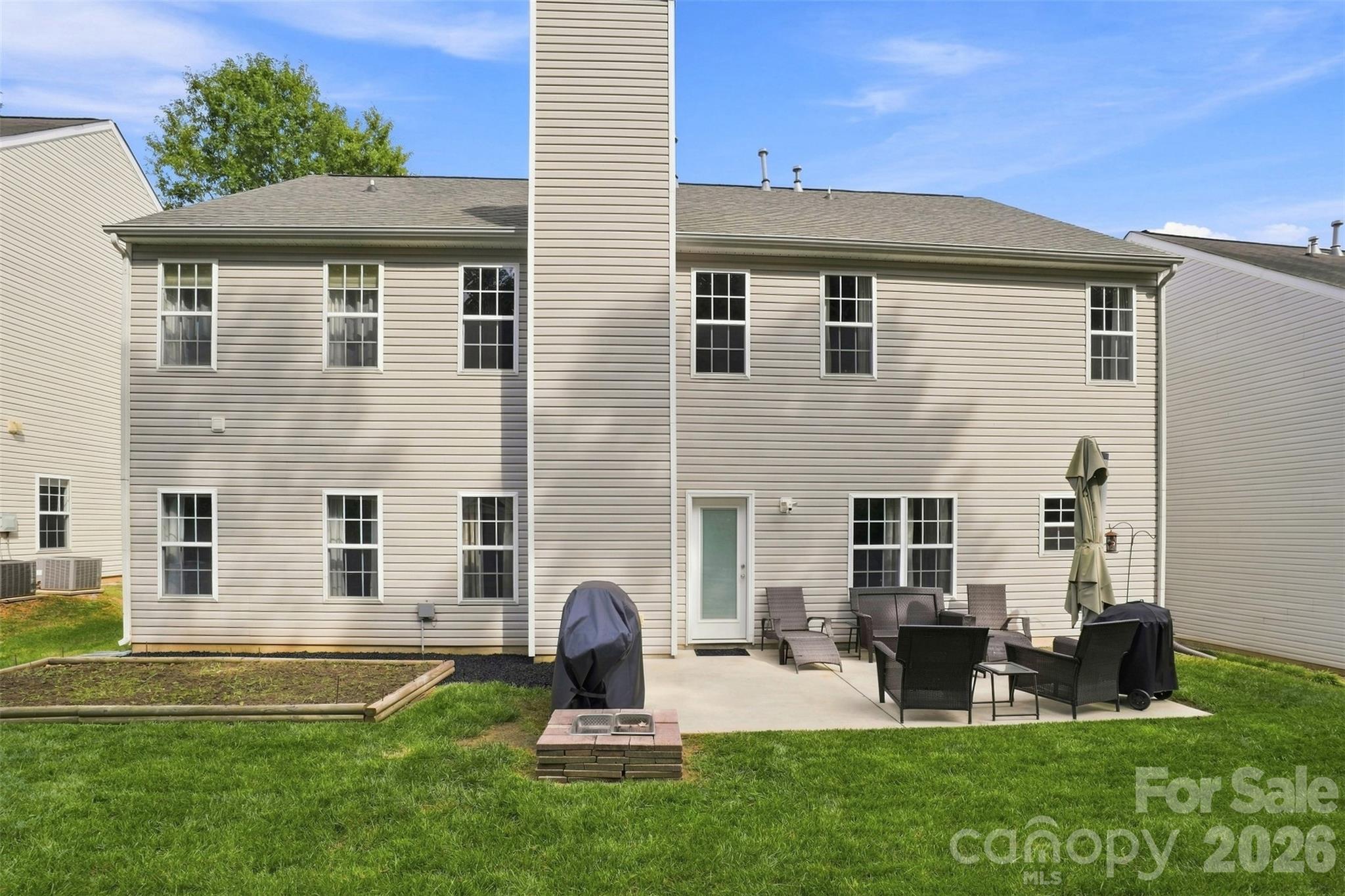 5909 Parkstone Drive — Matthews