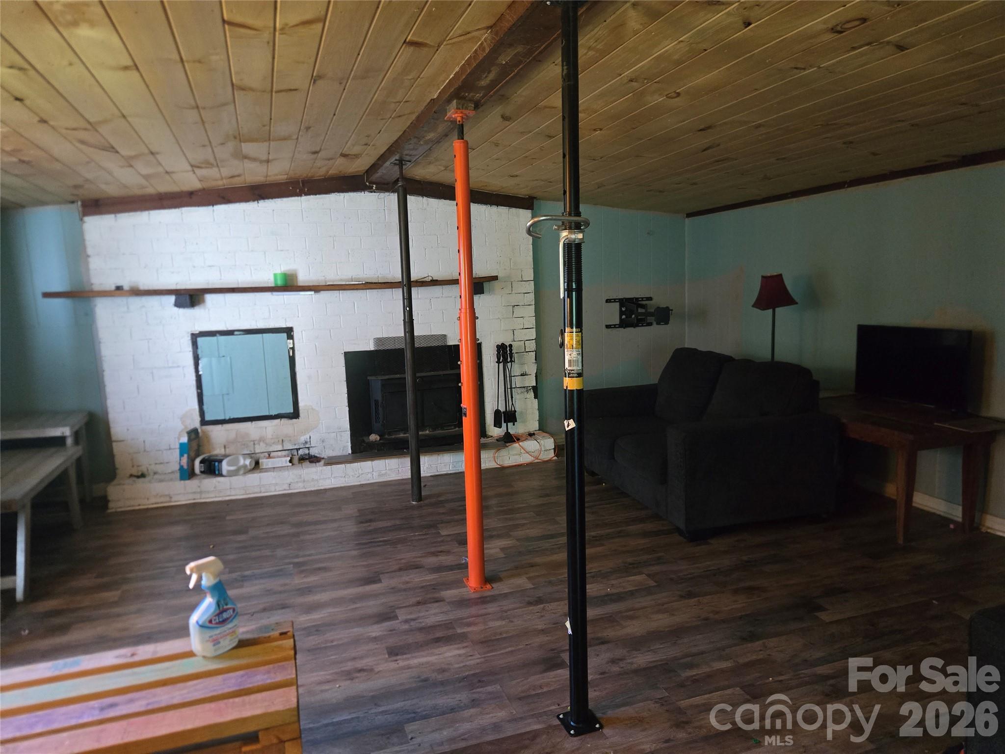 6430 Dysartsville Road — Morganton