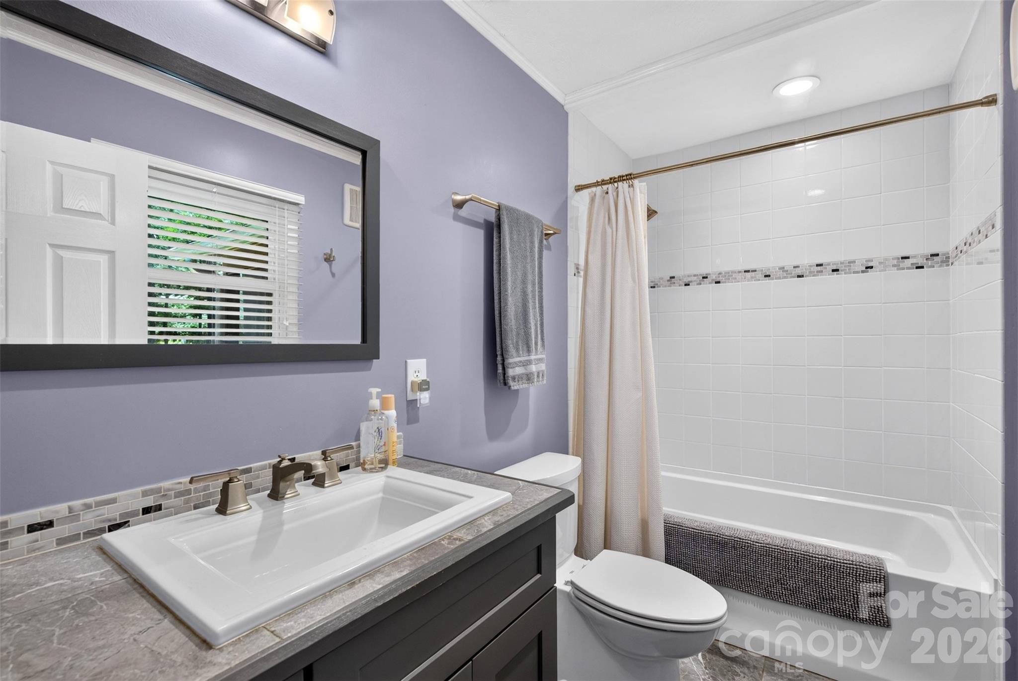 42 Timothy Lane — Candler