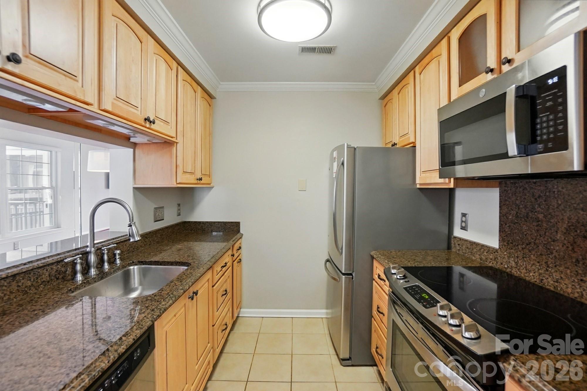 5007 Sharon Road — Charlotte