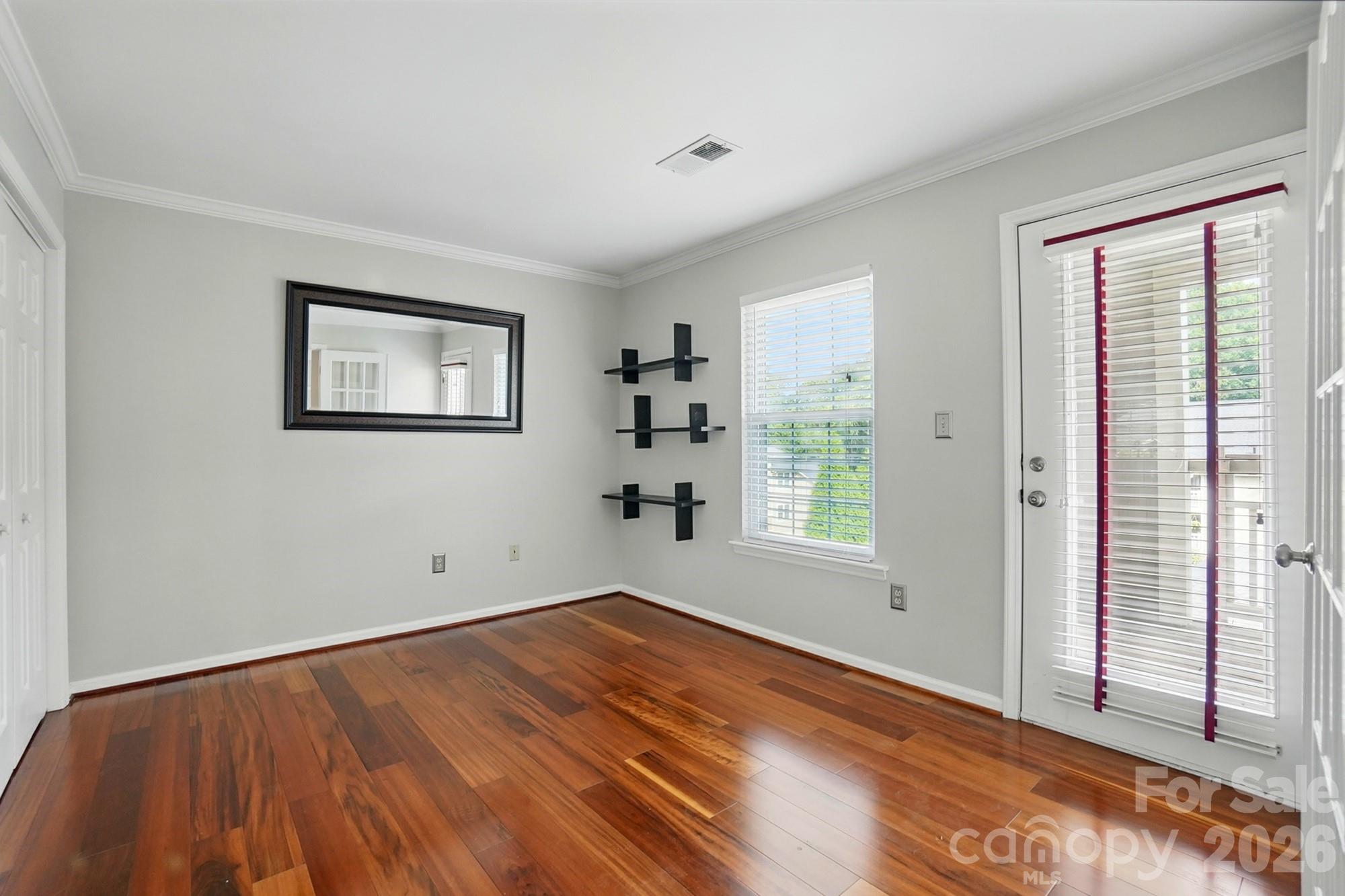 5007 Sharon Road — Charlotte