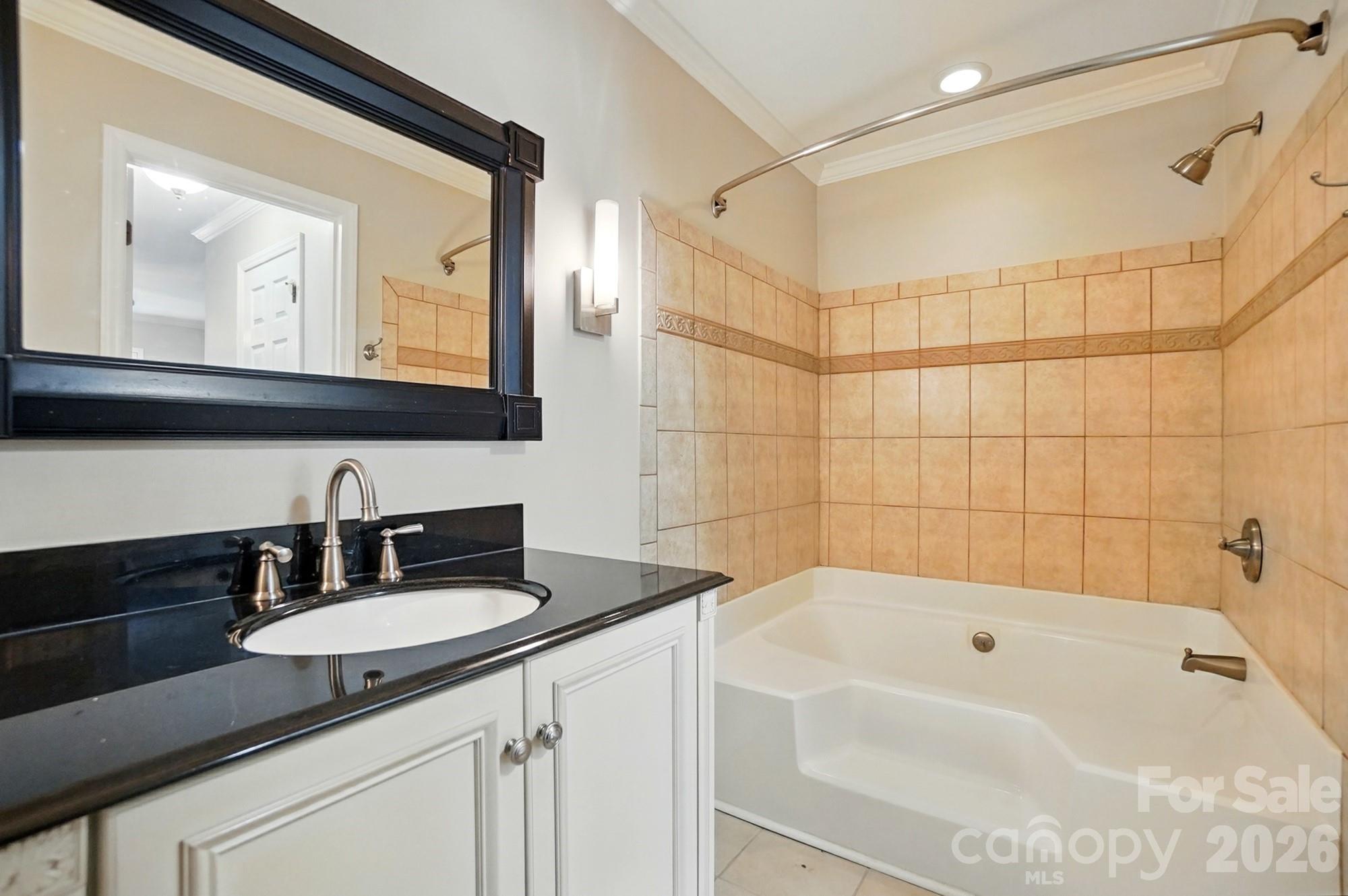 5007 Sharon Road — Charlotte