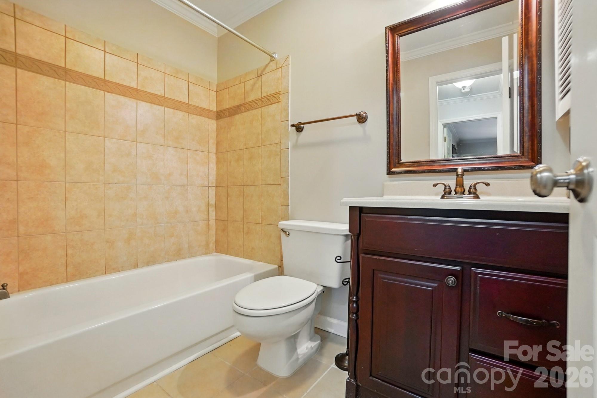 5007 Sharon Road — Charlotte