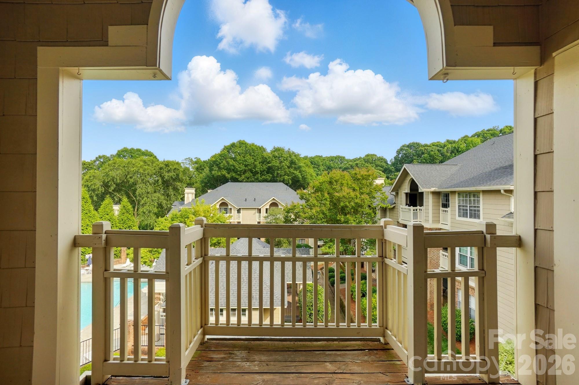 5007 Sharon Road — Charlotte