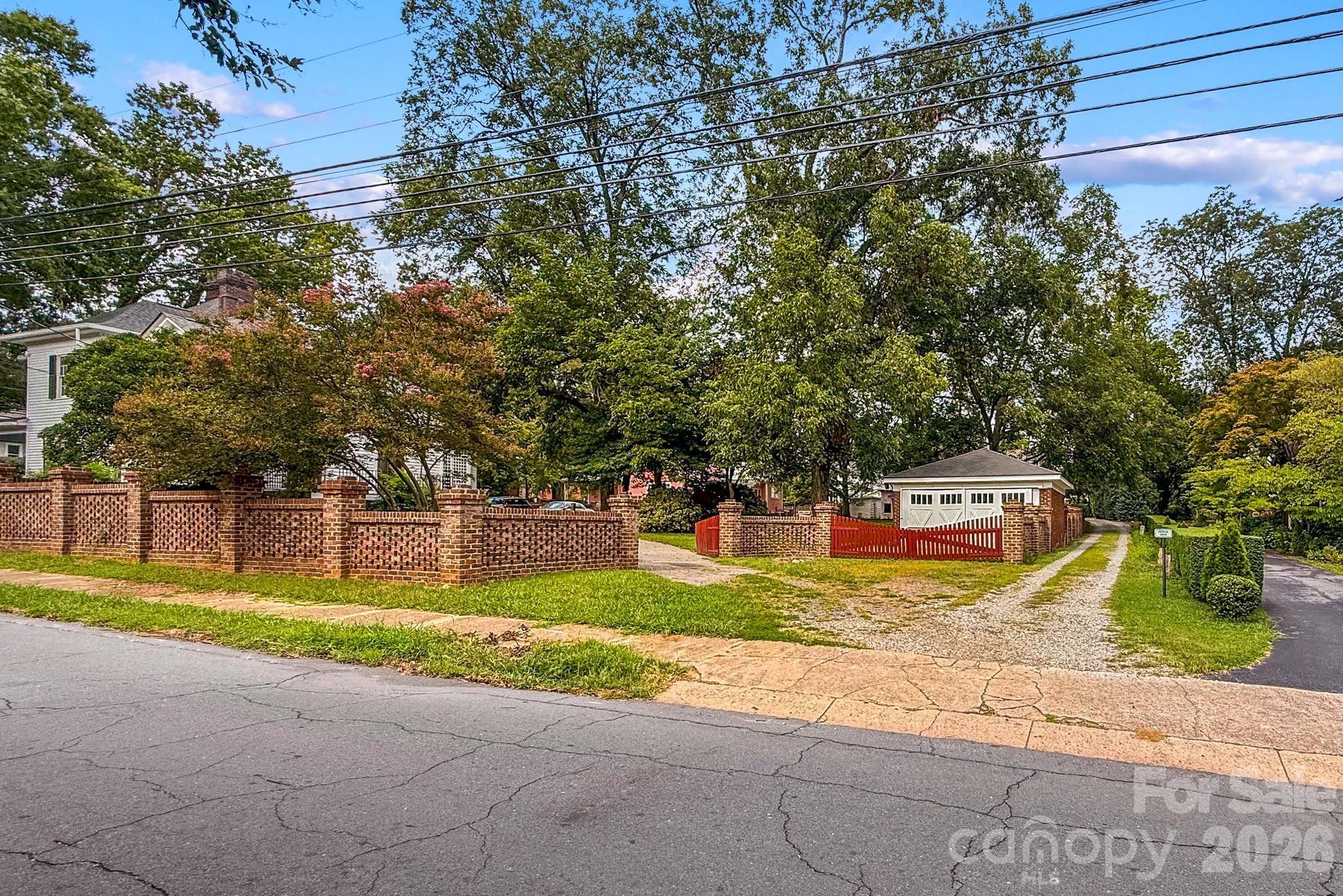 321 W Bank Street — Salisbury