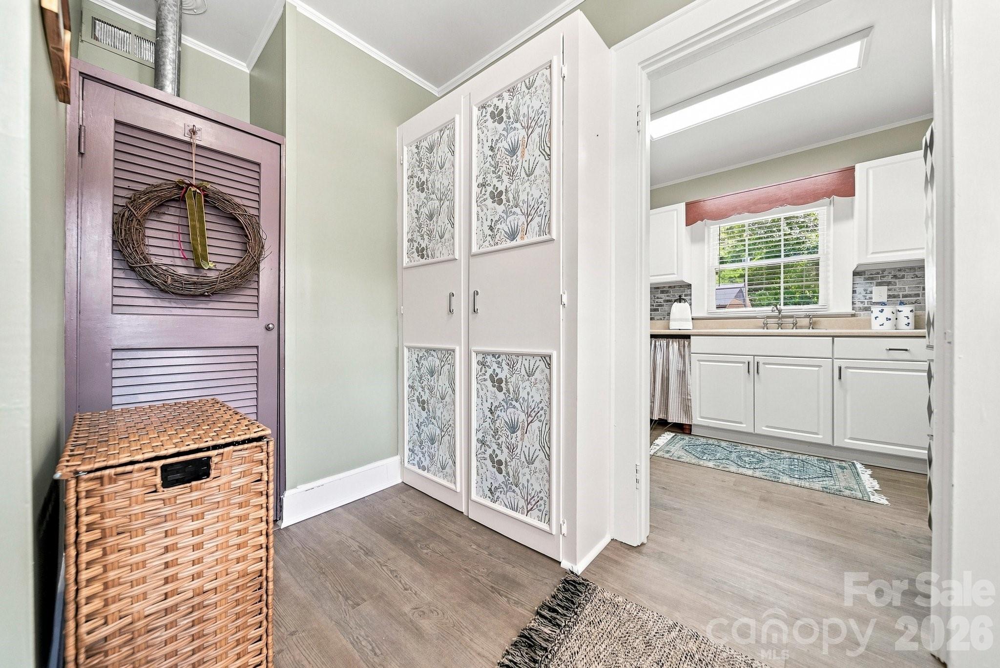 312 Sharon Avenue NW — Lenoir